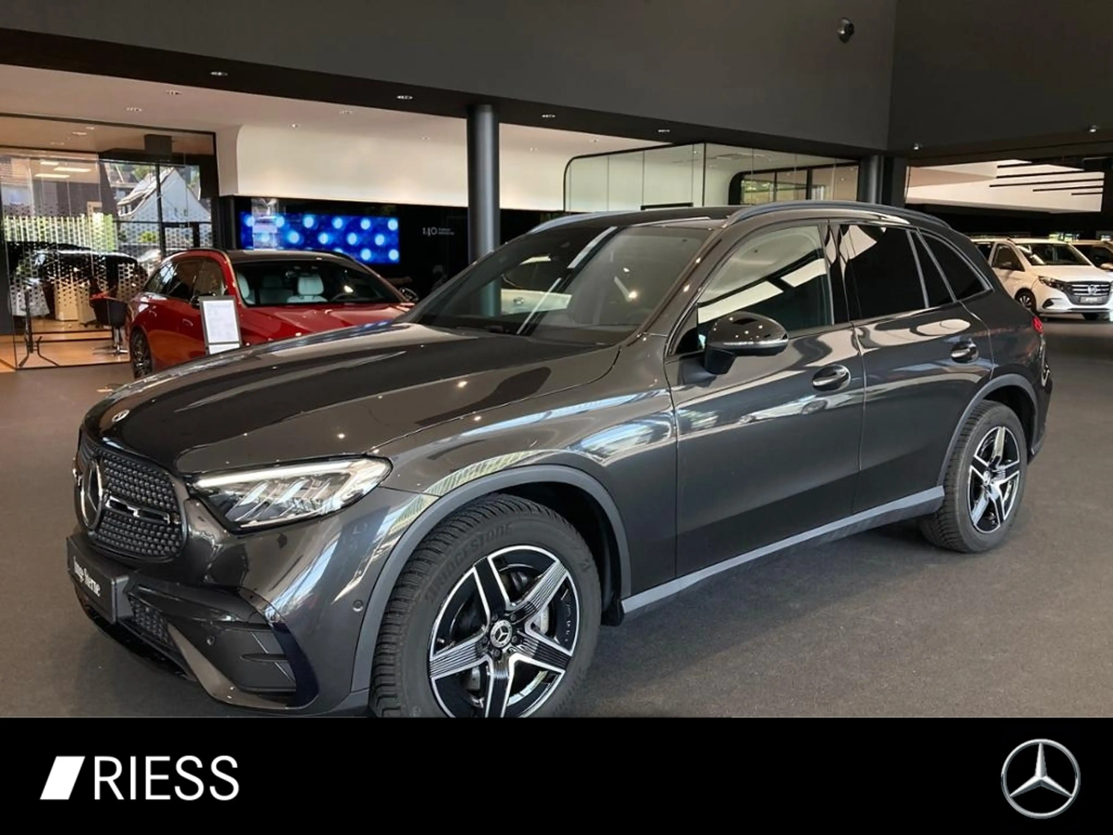 Mercedes-Benz GLC 220 d 4MATIC AMG AHK NIGHT DISTRO FAHRASSIST
