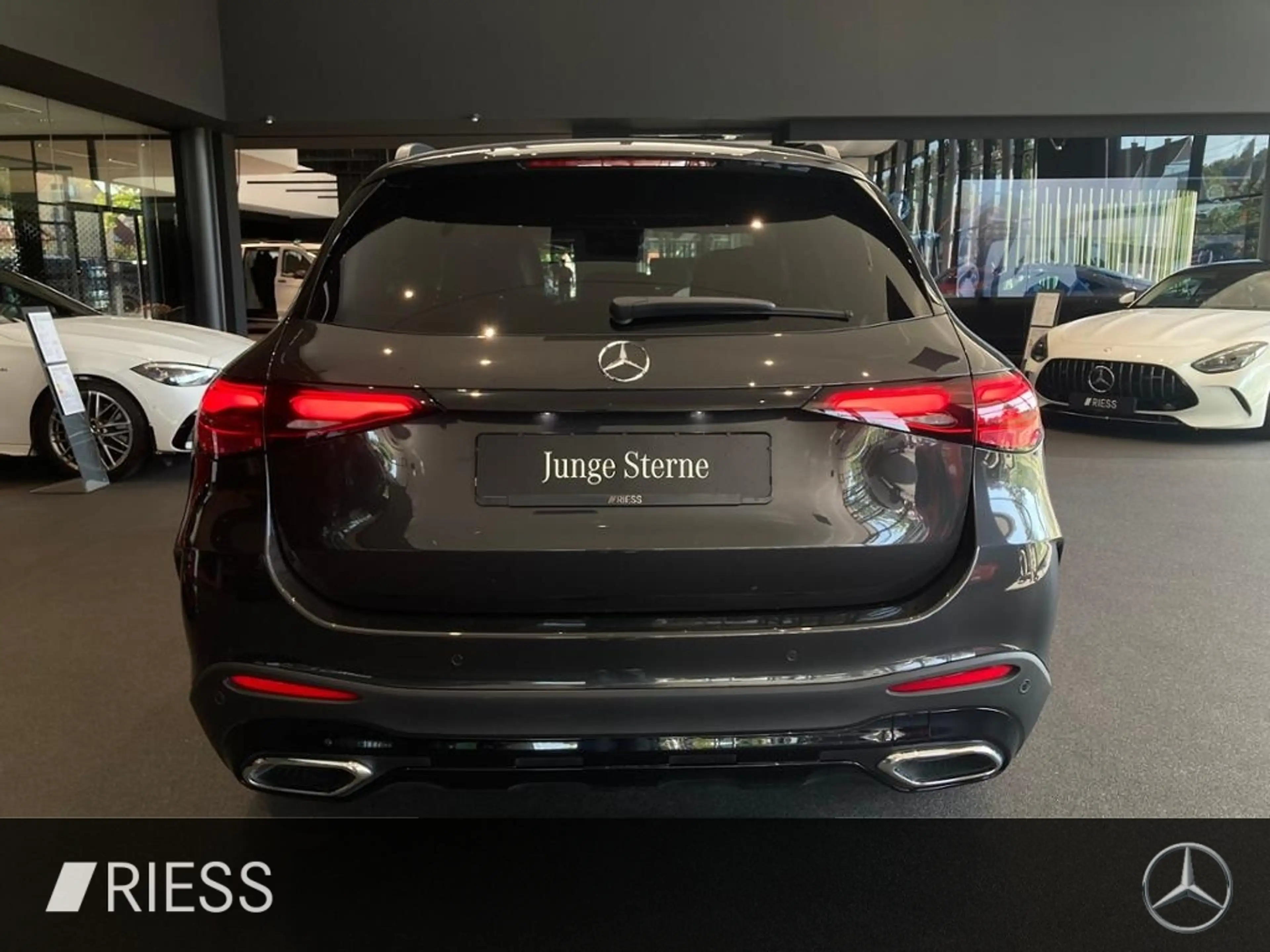 Mercedes-Benz GLC 220 d 4MATIC AMG AHK NIGHT DISTRO FAHRASSIST — photo 11