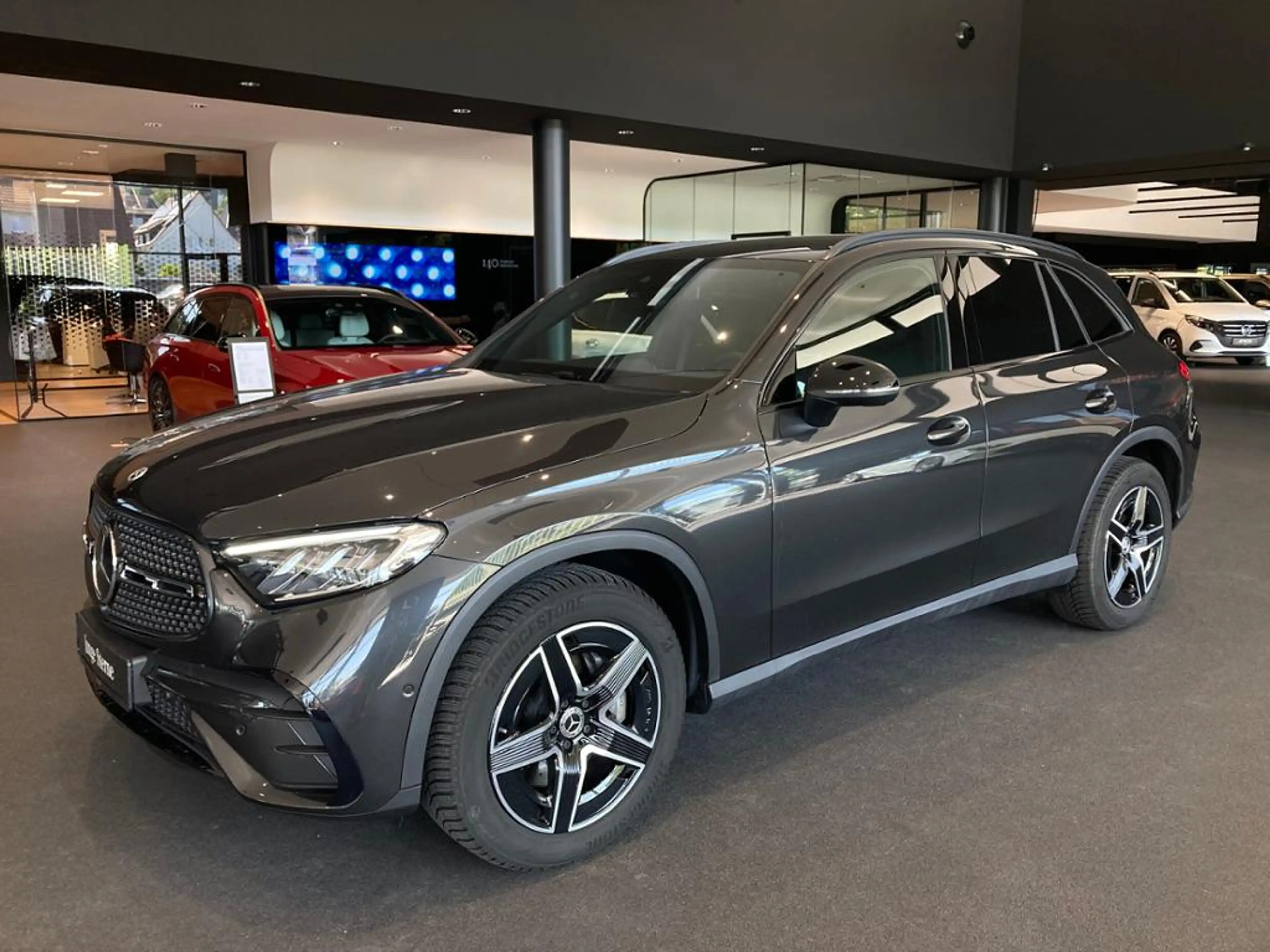 Mercedes-Benz GLC 220 d 4MATIC AMG AHK NIGHT DISTRO FAHRASSIST — photo 2