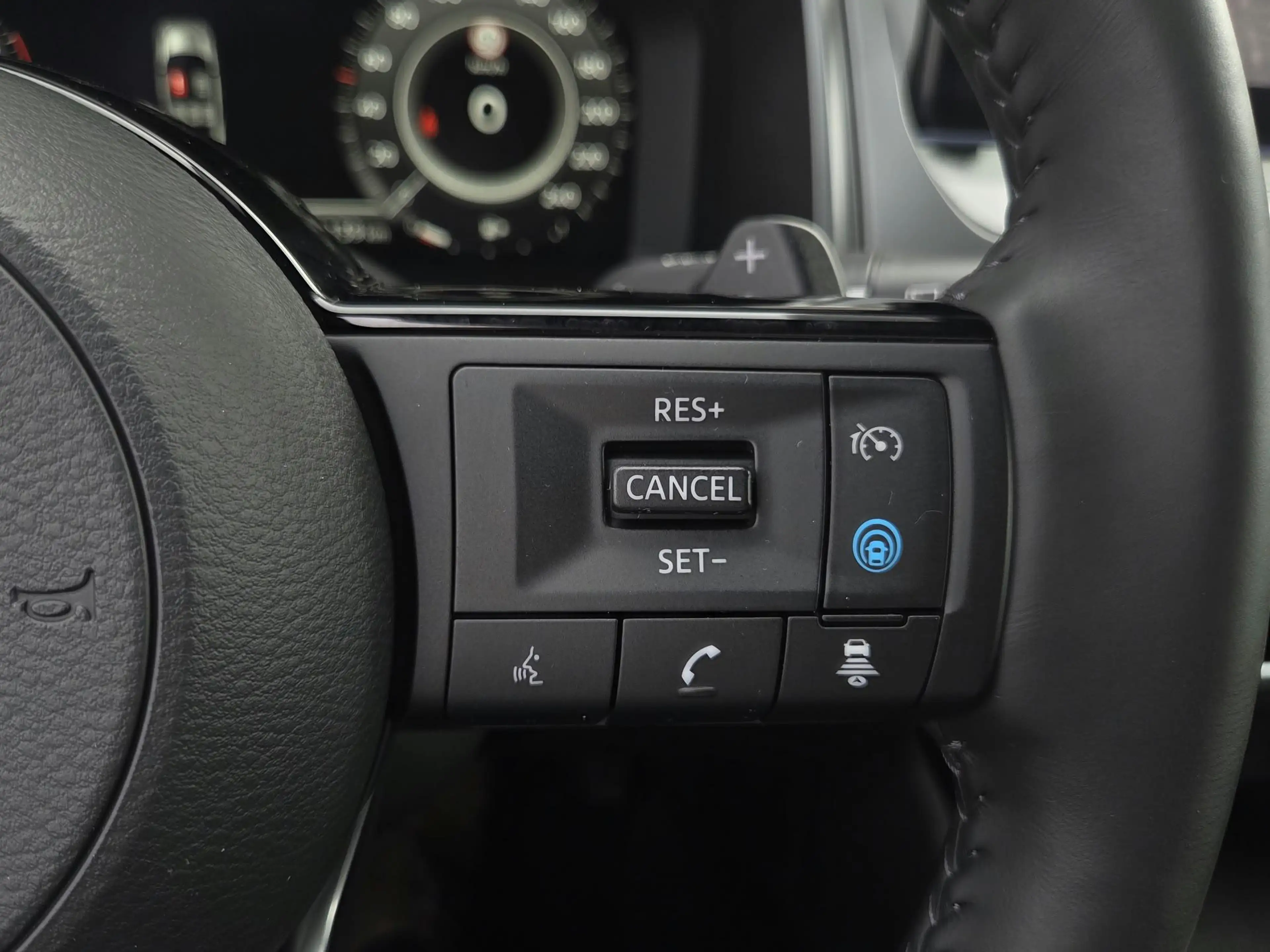 Nissan Qashqai 1.3 MHEV Xtronic Tekna Plus | Bose | AppleCarplay/ — photo 23