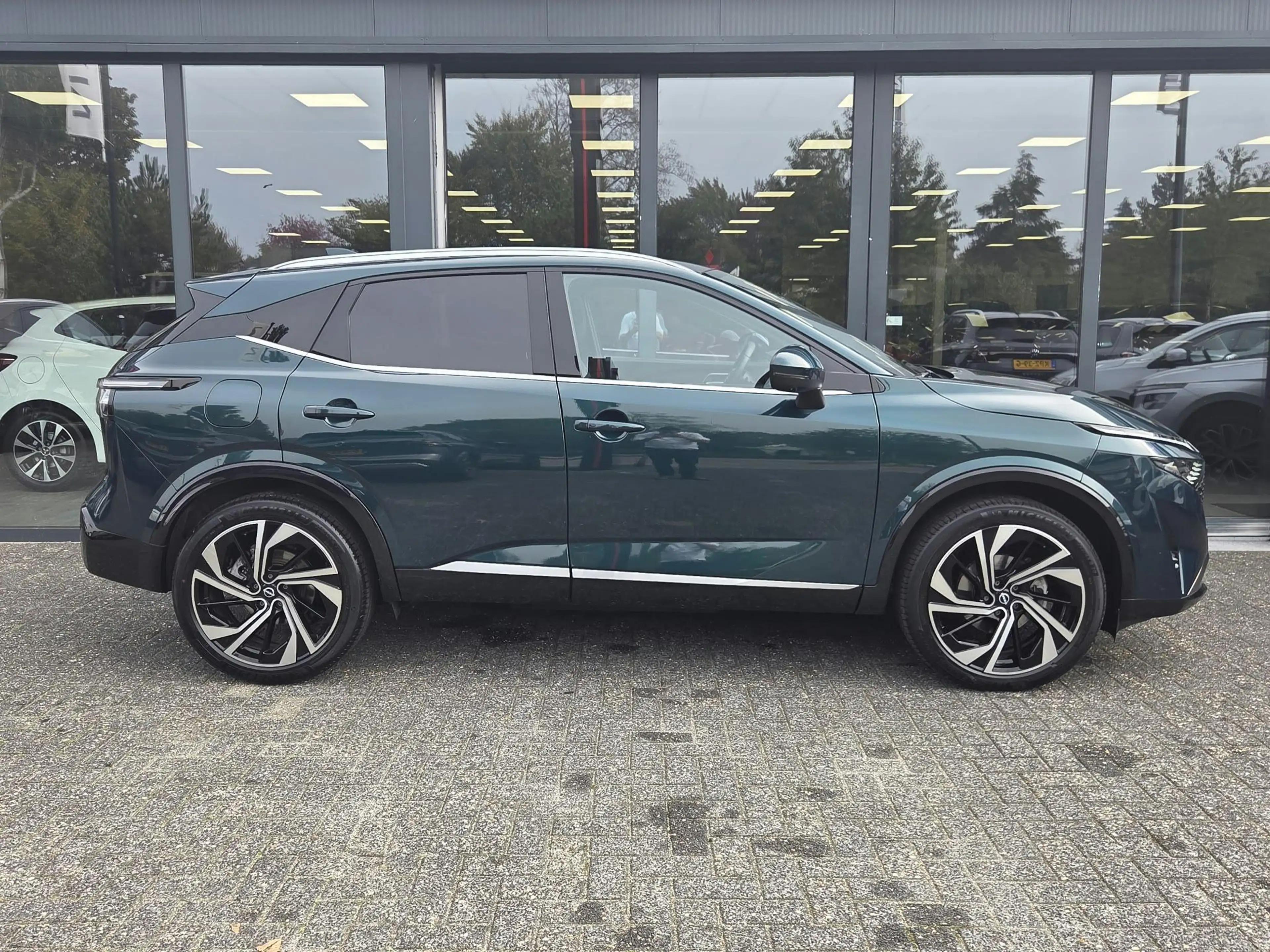 Nissan Qashqai 1.3 MHEV Xtronic Tekna Plus | Bose | AppleCarplay/ — photo 18