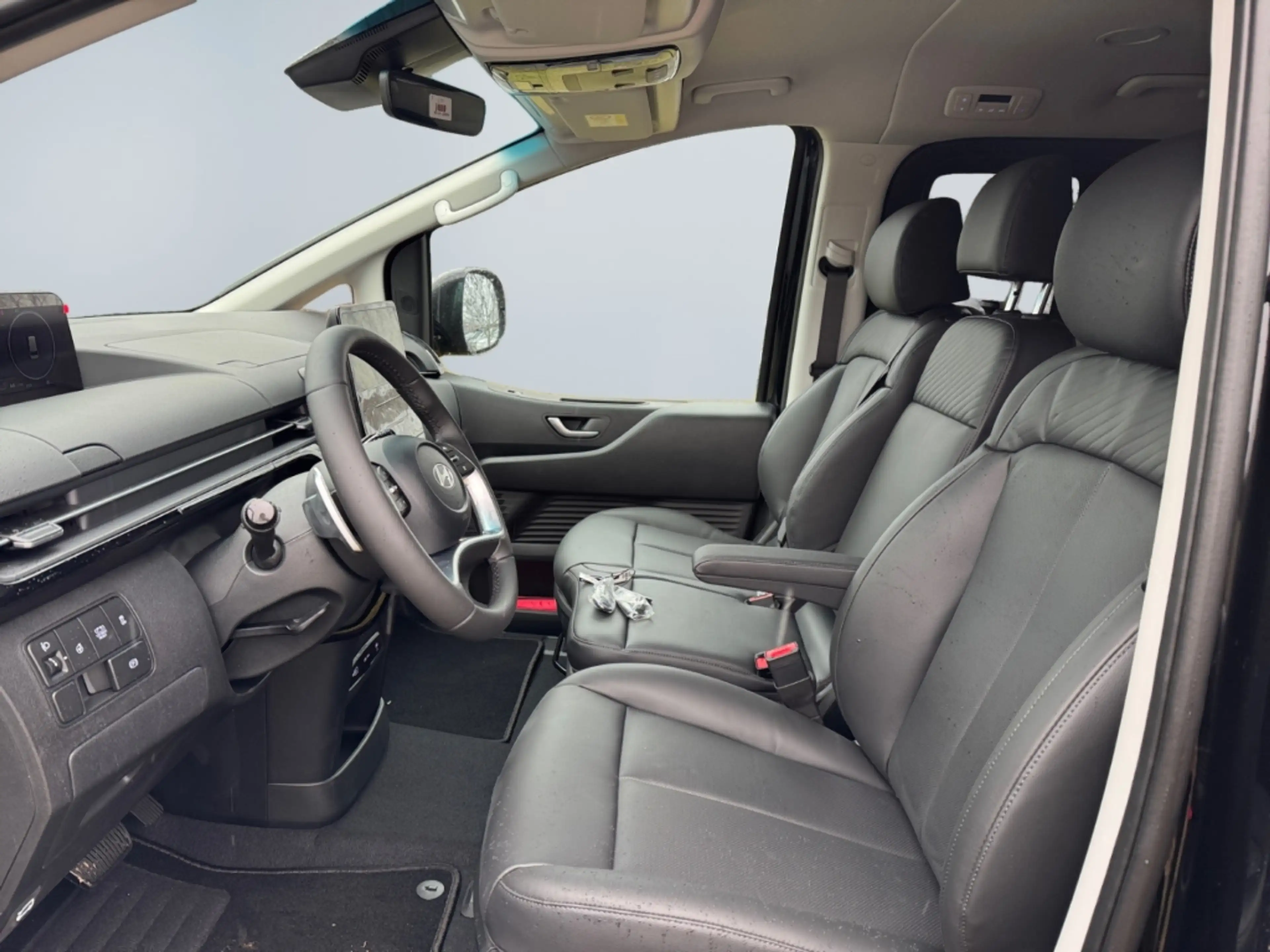 Hyundai STARIA Prime 1.6 T-GDI Navi Digitales Cockpit 360 Kamera — photo 9