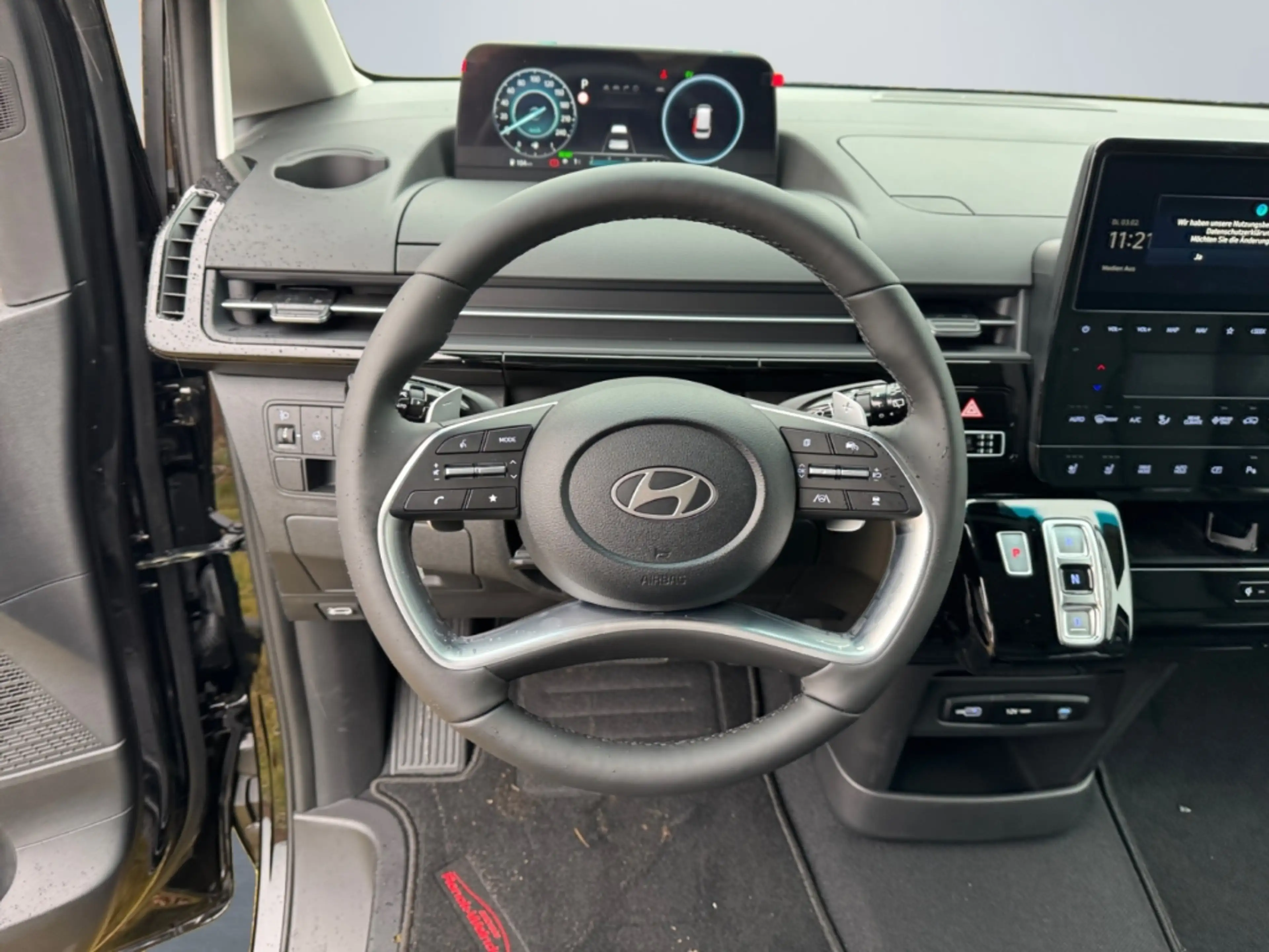 Hyundai STARIA Prime 1.6 T-GDI Navi Digitales Cockpit 360 Kamera — photo 12