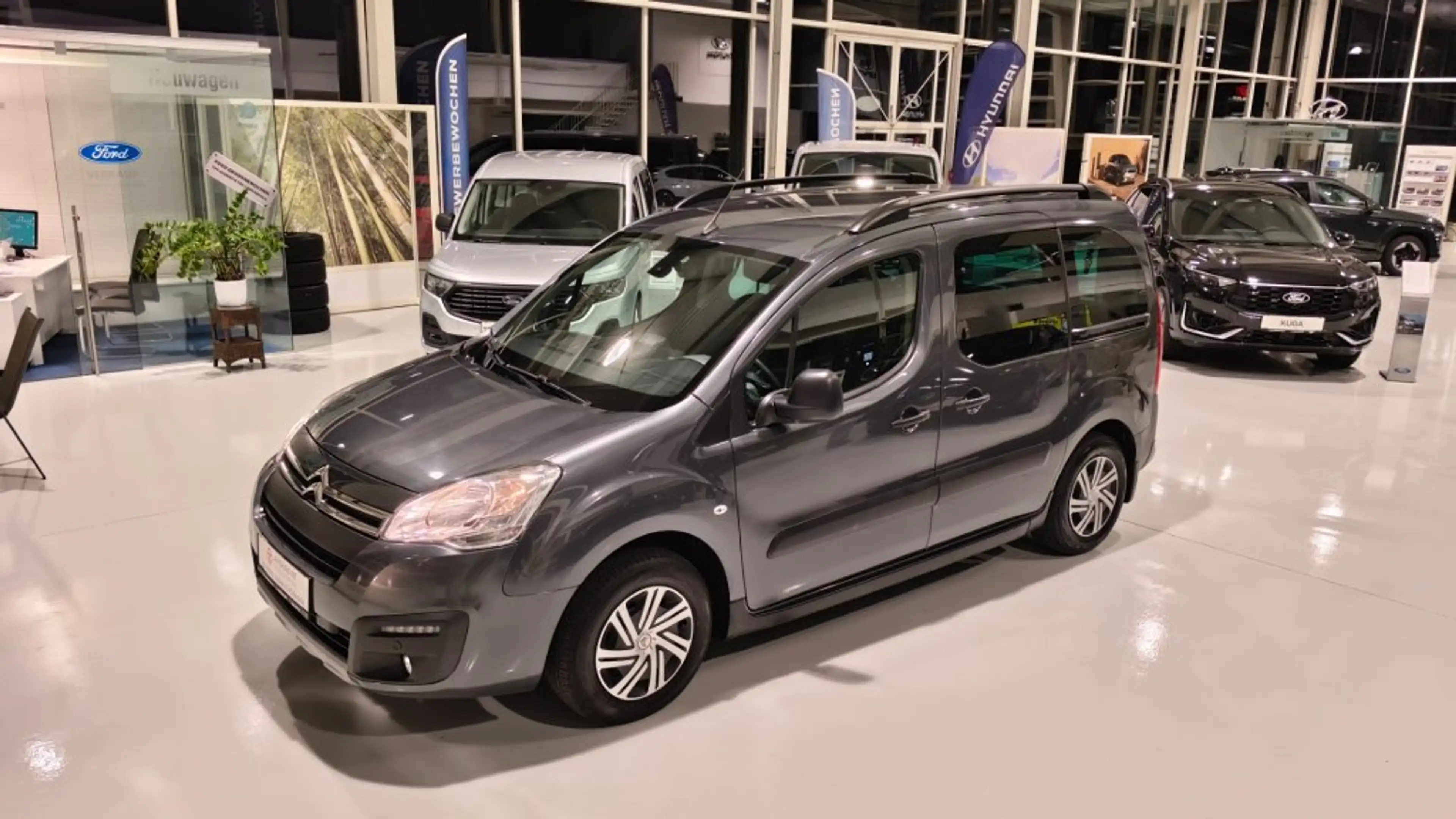 Citroen Berlingo 1.6 BlueHDi 120 FAP Multispace XTR — photo 2