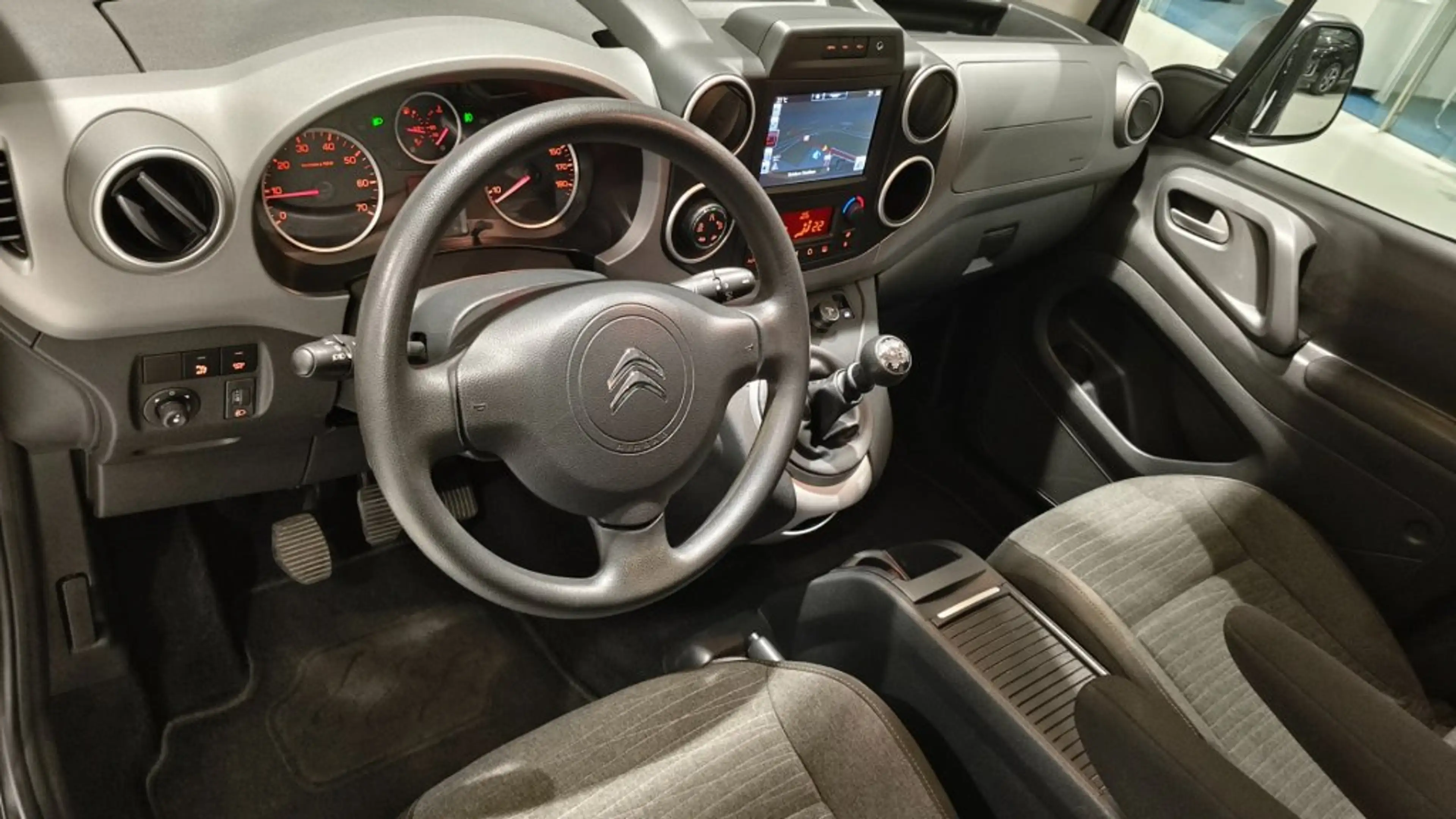 Citroen Berlingo 1.6 BlueHDi 120 FAP Multispace XTR — photo 15