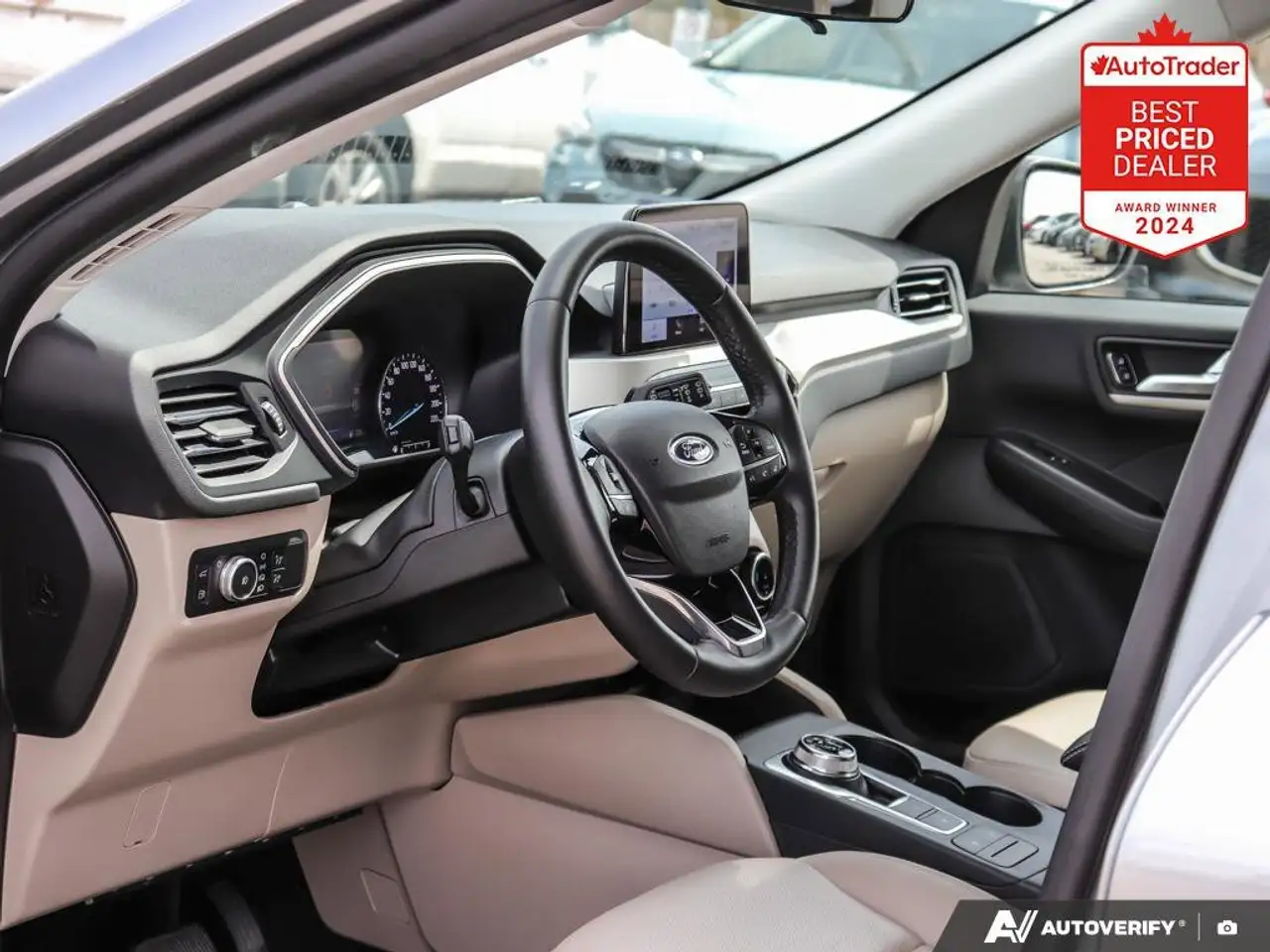Ford Escape снимка Ford Escape