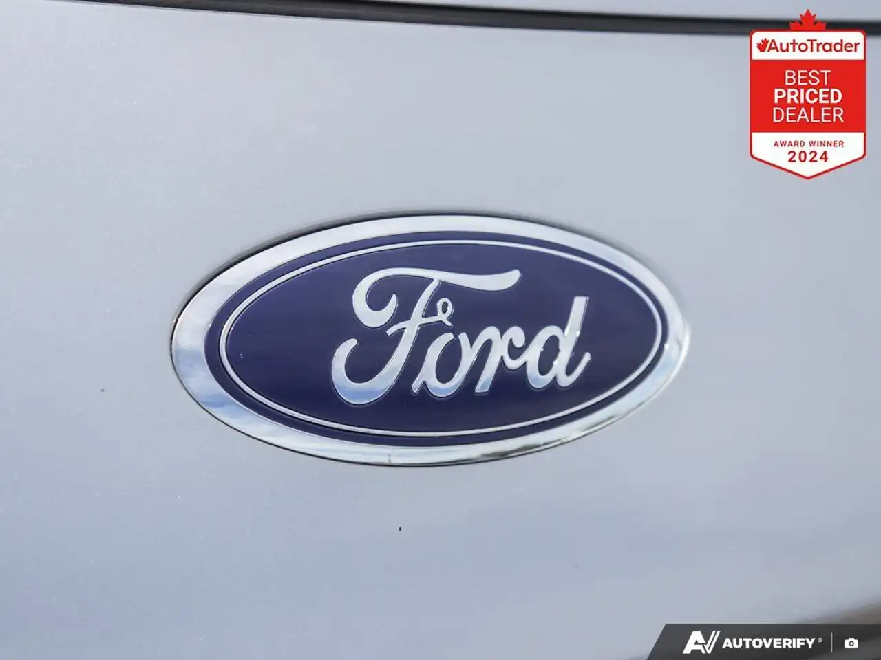 Ford Escape снимка Ford Escape