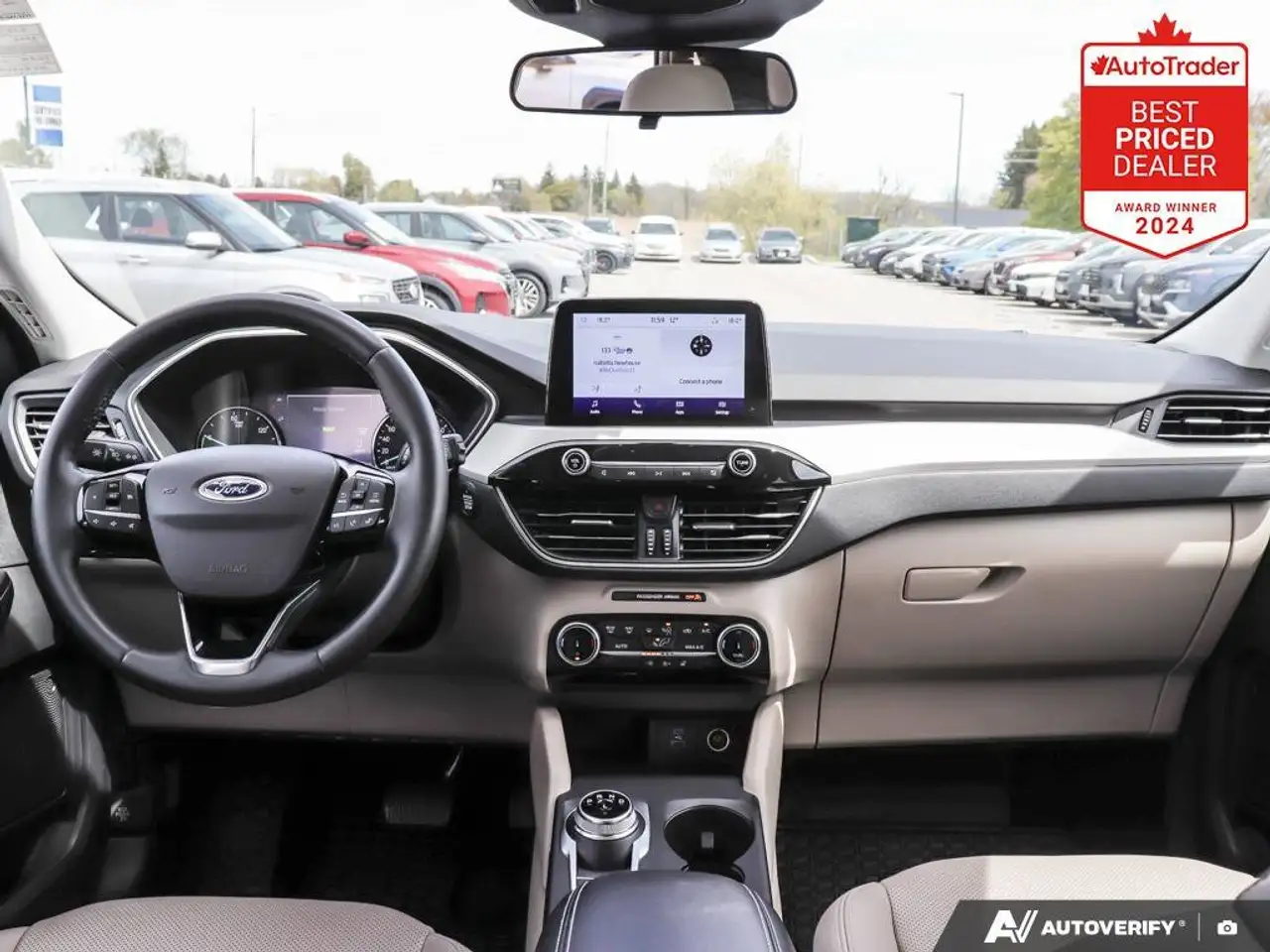 Ford Escape снимка Ford Escape