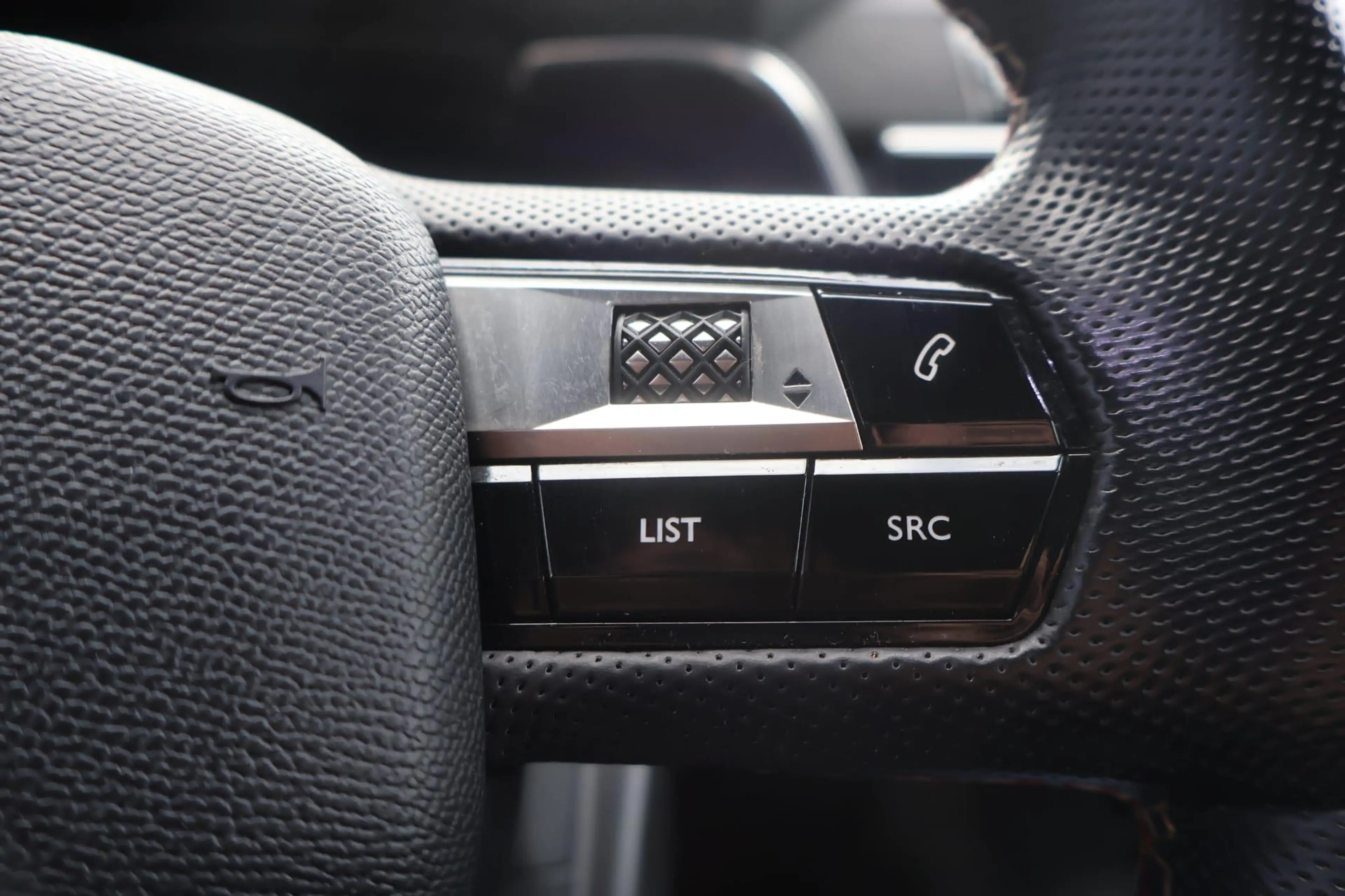 DS Automobiles DS 7 Crossback 1.2 PureTech Business | Cruise Control | 360 Camer — photo 14