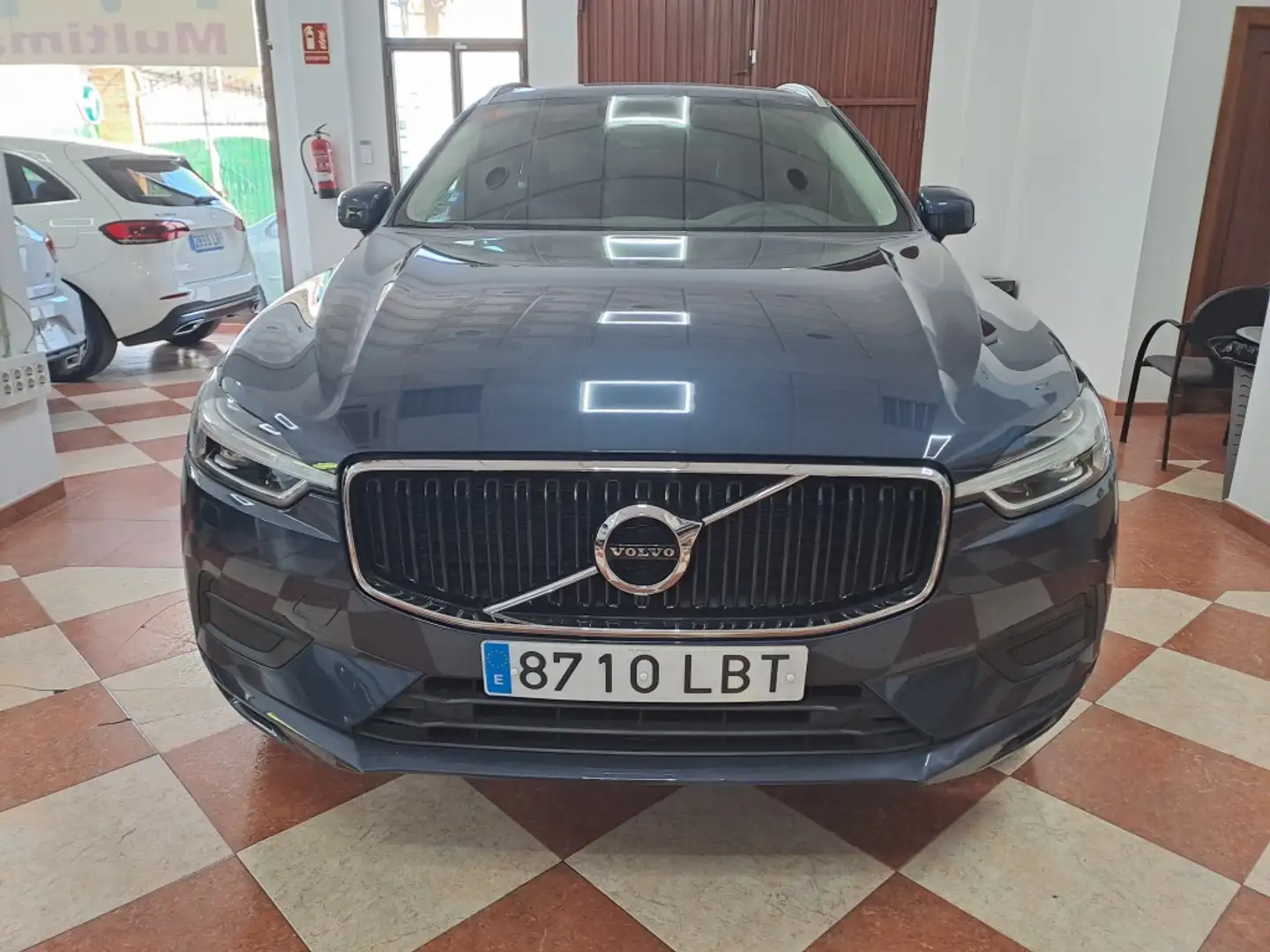 Volvo XC60 B4 Momentum AWD Aut. Azul - 2