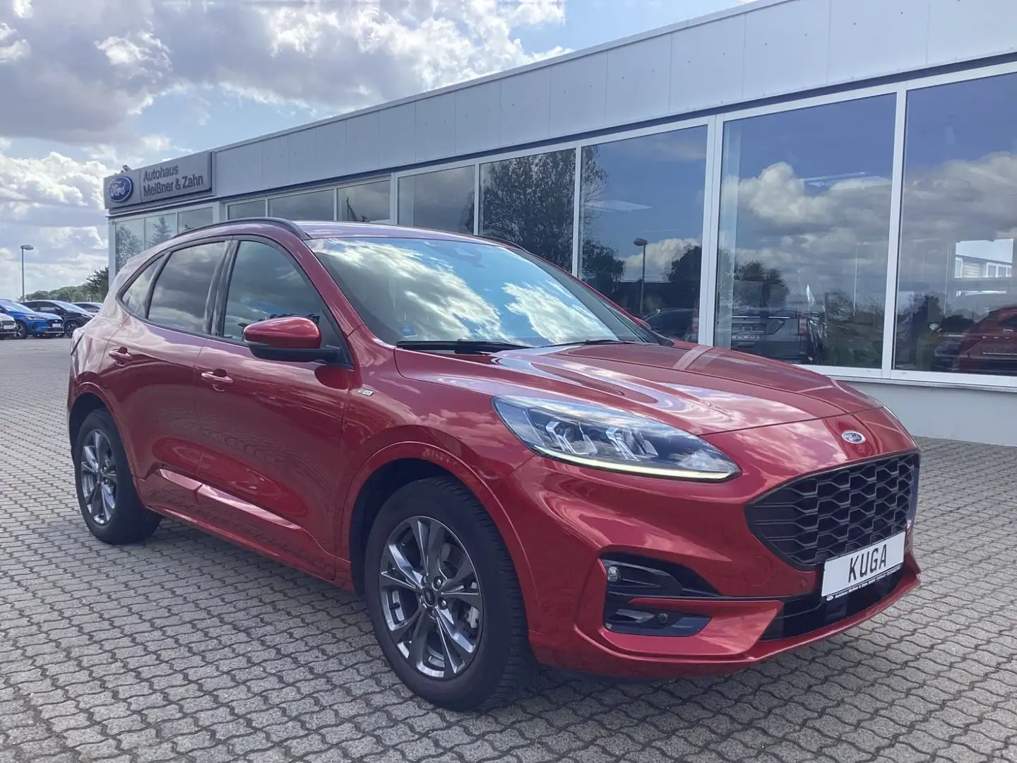 Ford Kuga ST-Line / AHK abn. / GjR / Winter-P. Rot - 2