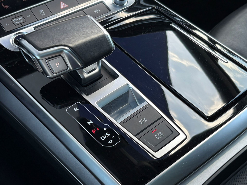 Audi Q7 55 TFSI e Plug in Hybride SOH 97,6% quattro Pro Li — photo 33