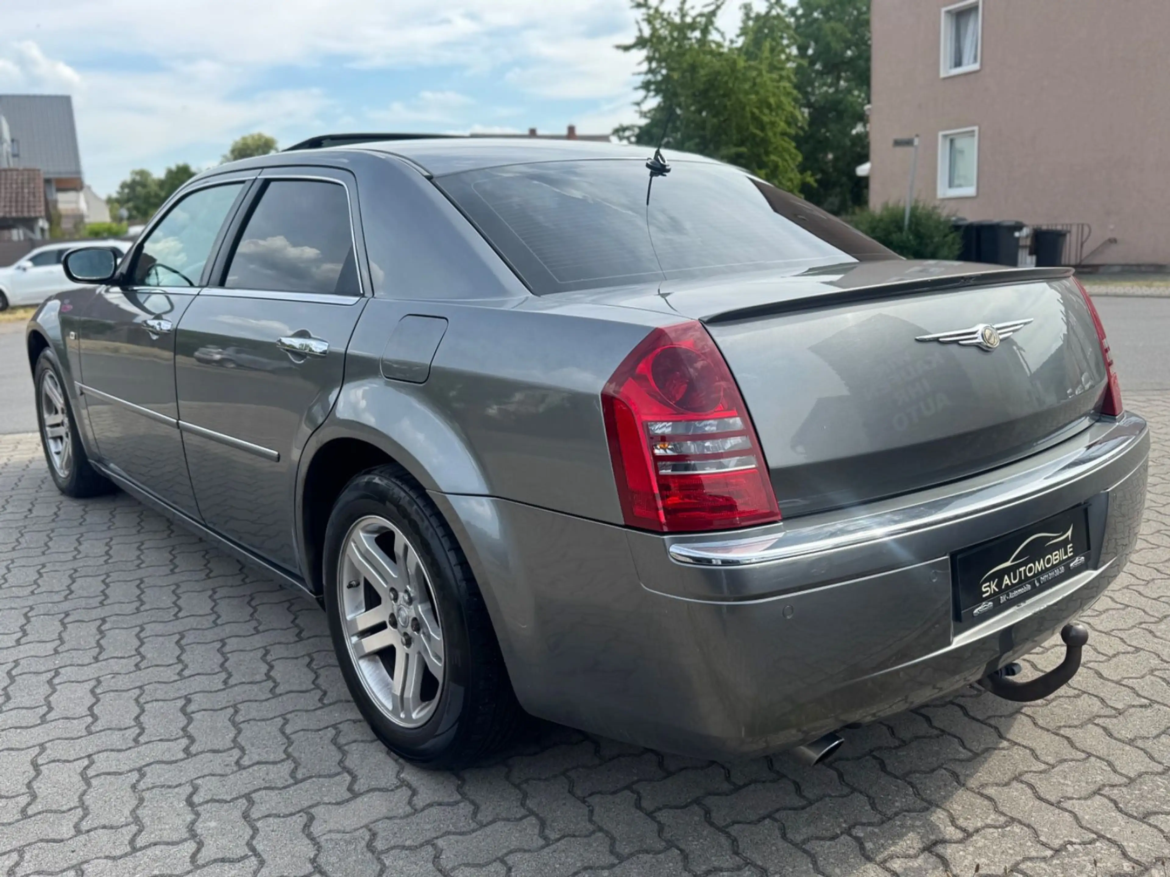 Chrysler 300C 3.0 CRD XENON-NAVI-GLASDACH-LEDER-SHZG-PDC — photo 5