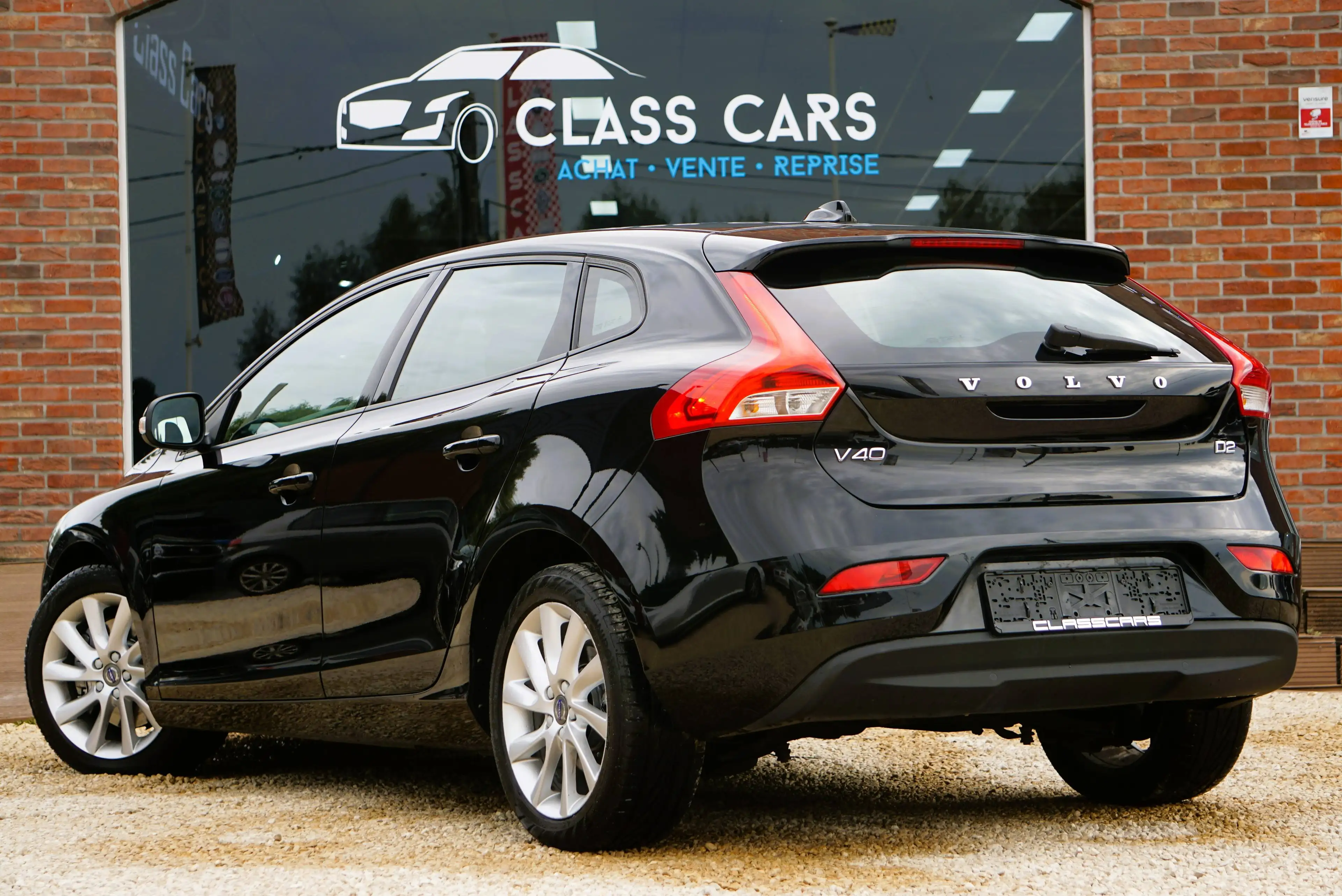Volvo V40 2.0 D2 Kinetic AUTO / NAVI / PDC AR / CLIM / LED / CARNET COMPLET / CRUISE / BLUETOOTH / EURO 6B — photo 4
