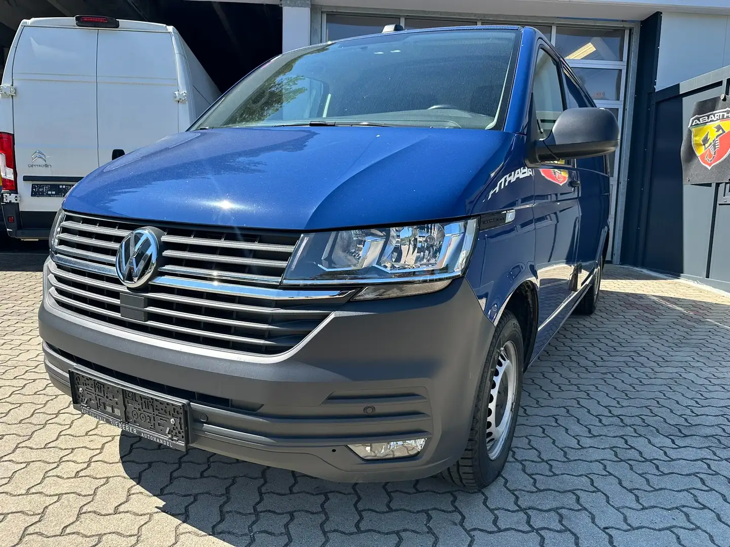 Volkswagen T6.1 Transporter lang FWD Blau - 2