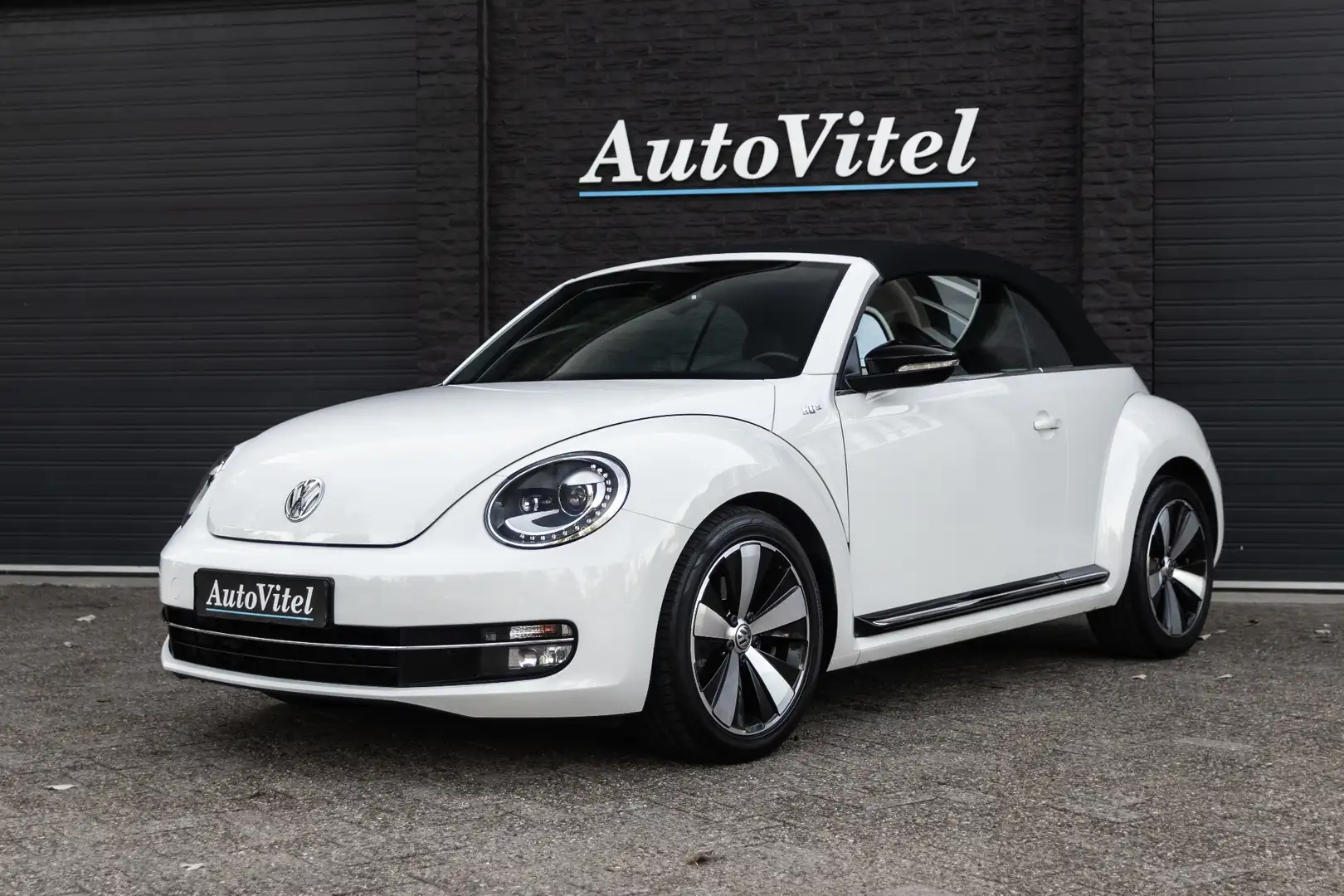 Volkswagen Beetle Cabriolet 1.4 TSI Sport DSG 60's Edition Candy Whi Biały - 1