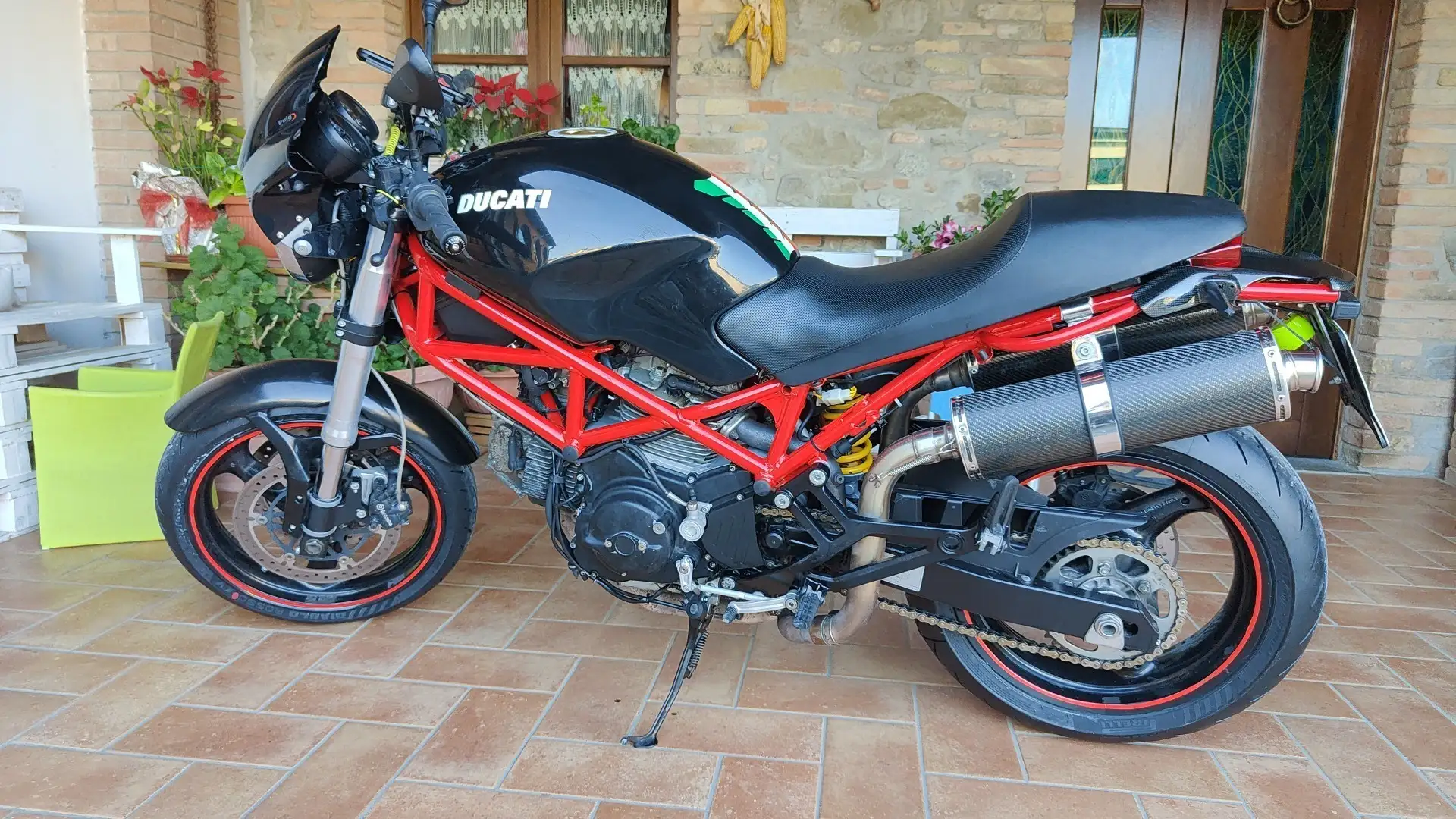 Ducati Monster 695 Negru - 1