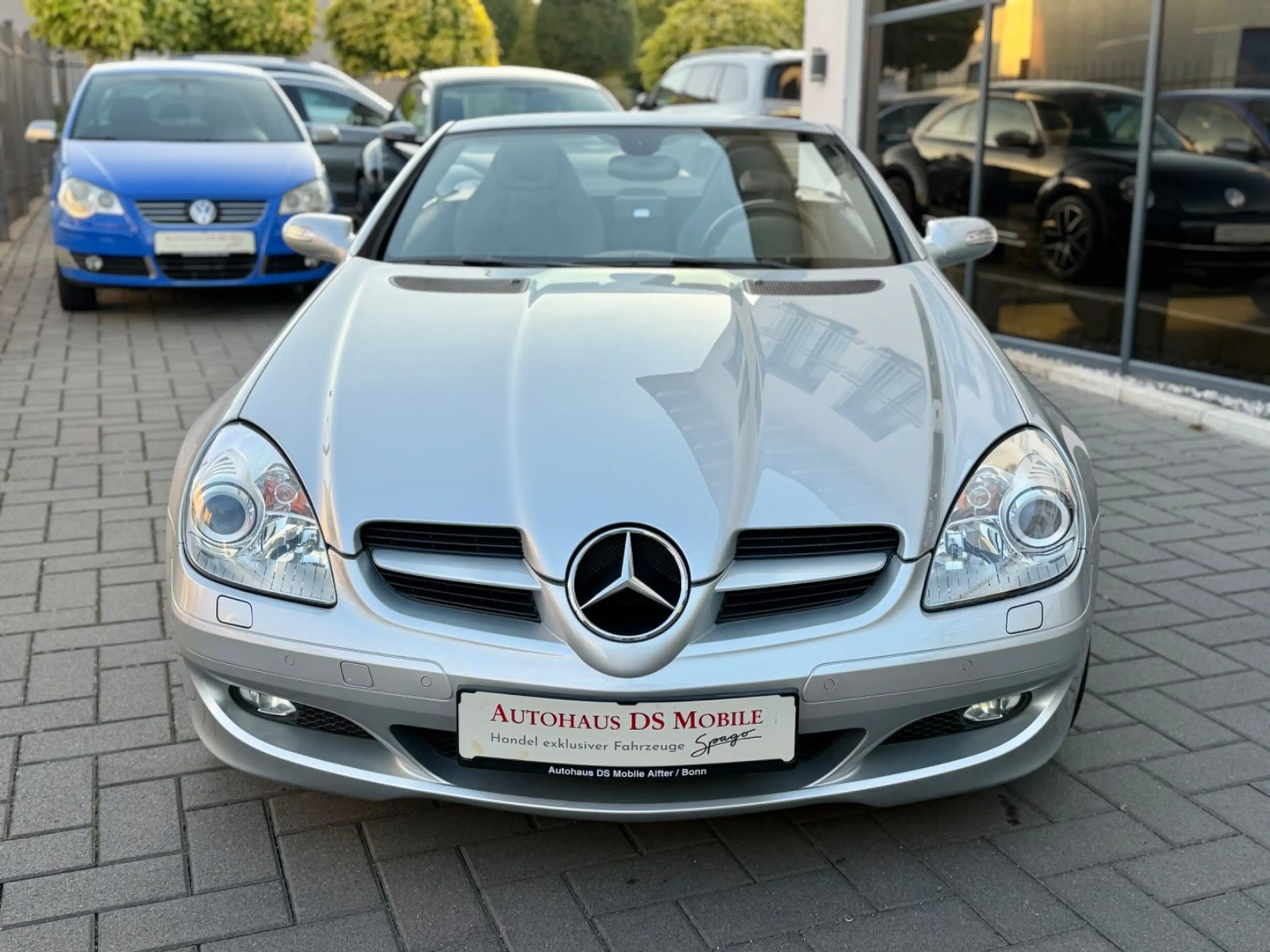 Mercedes-Benz SLK 350 Roadster BiXenon/Neuwertiger Zustand — photo 3