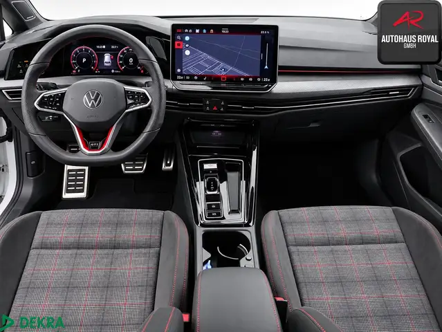 Volkswagen Golf view 2