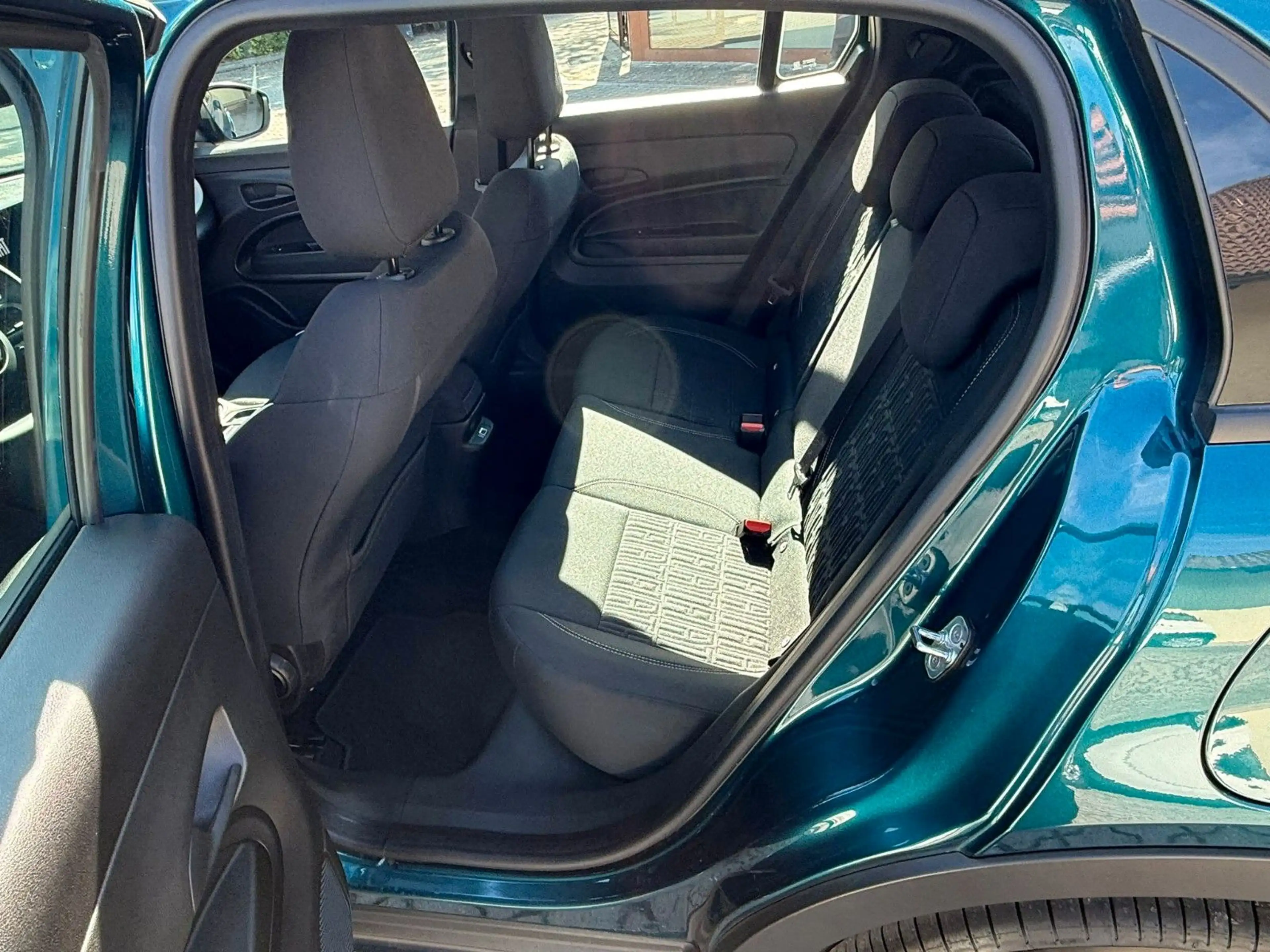 Fiat 600 Hybrid 125-Jahre-Edition — photo 13