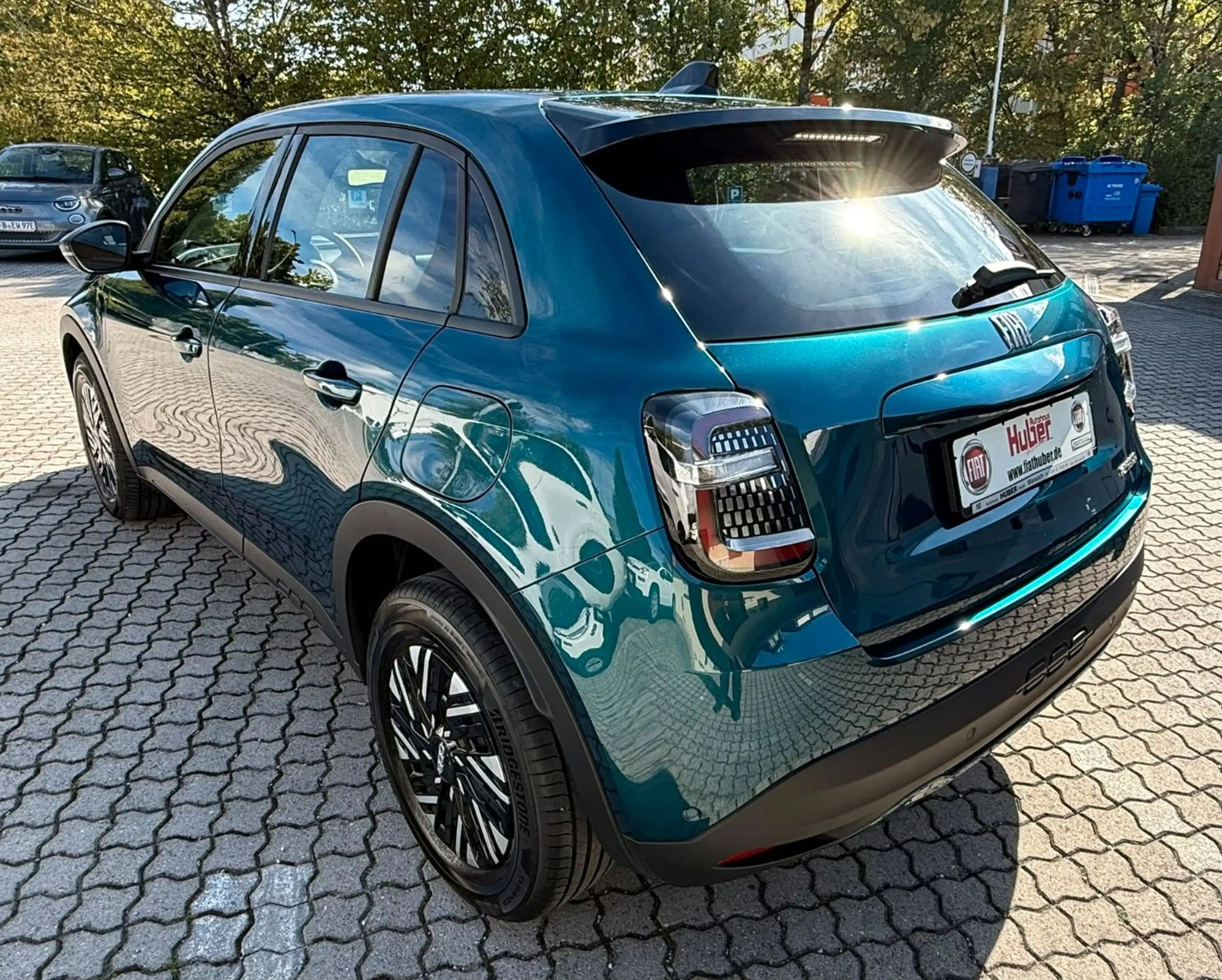 Fiat 600 Hybrid 125-Jahre-Edition — photo 5