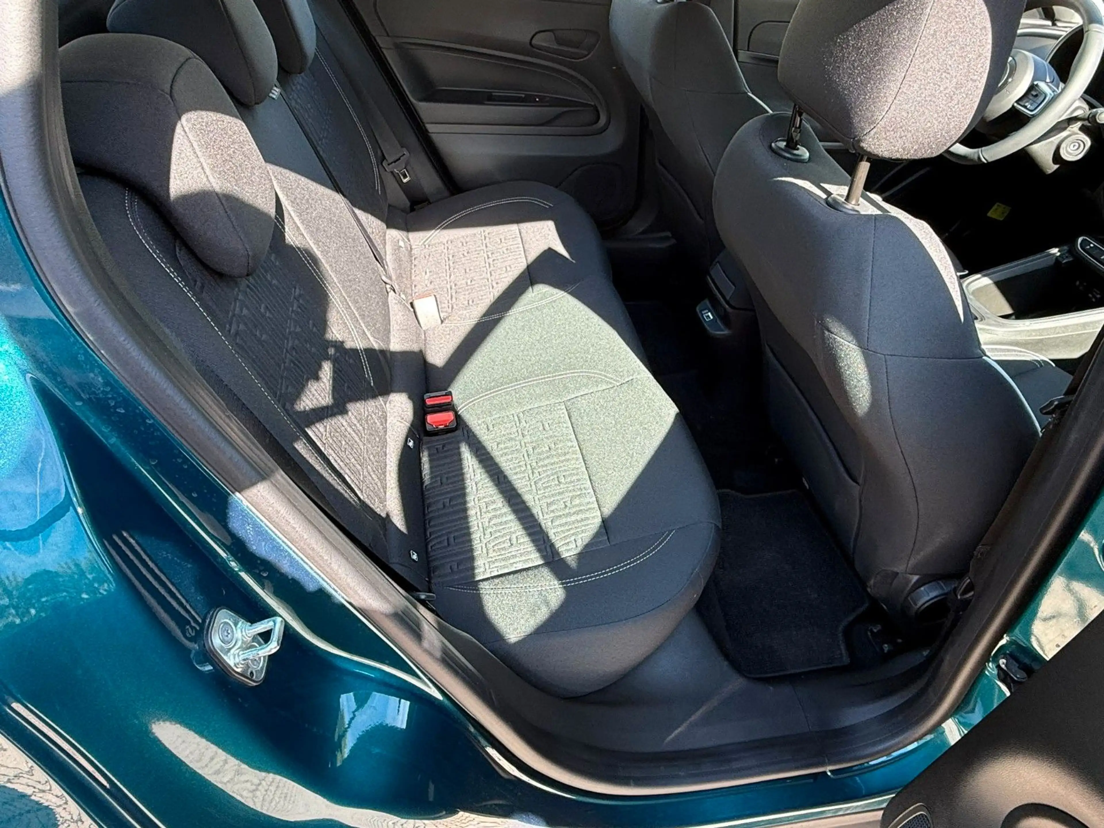 Fiat 600 Hybrid 125-Jahre-Edition — photo 15