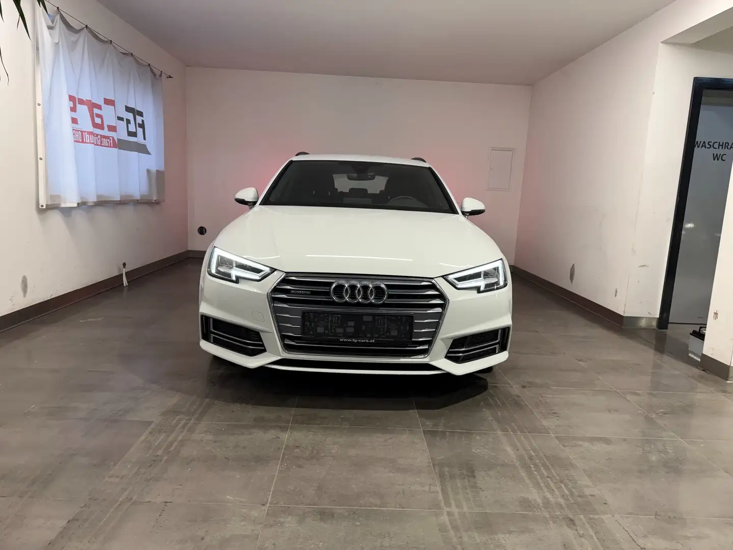 Audi A4 quattro S-LINE LED NAVI AHK Weiß - 1