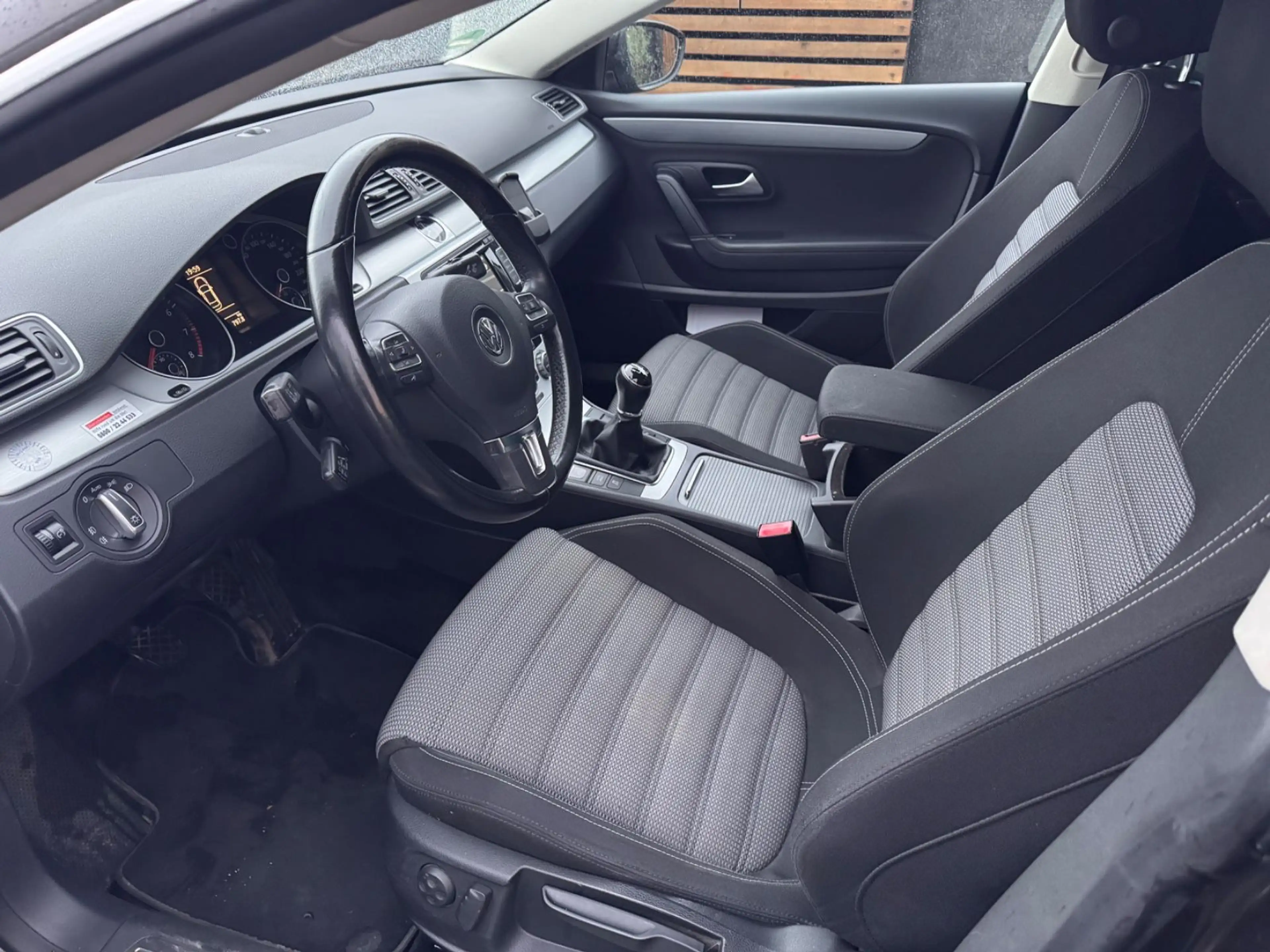Volkswagen CC Basis BMT, Navi, Bi-Xenon, Scheckheft — photo 11
