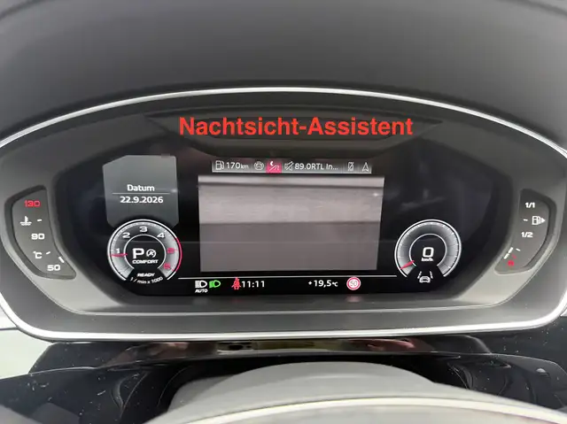 Audi A8 view 18