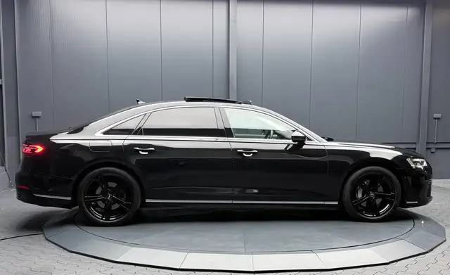 Audi A8 view 7