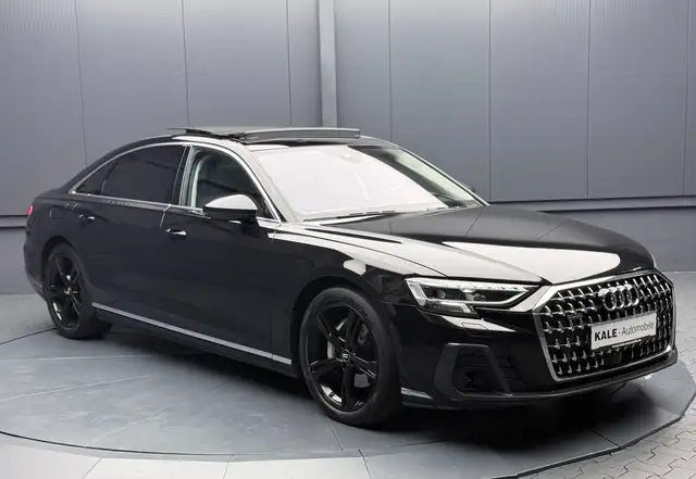 Audi A8 view 8