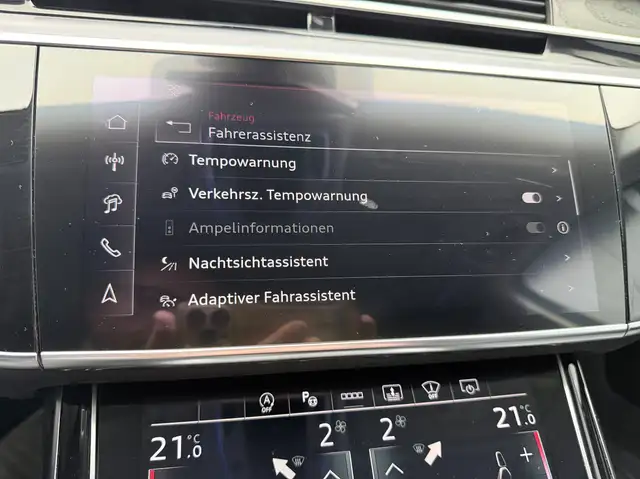 Audi A8 view 27
