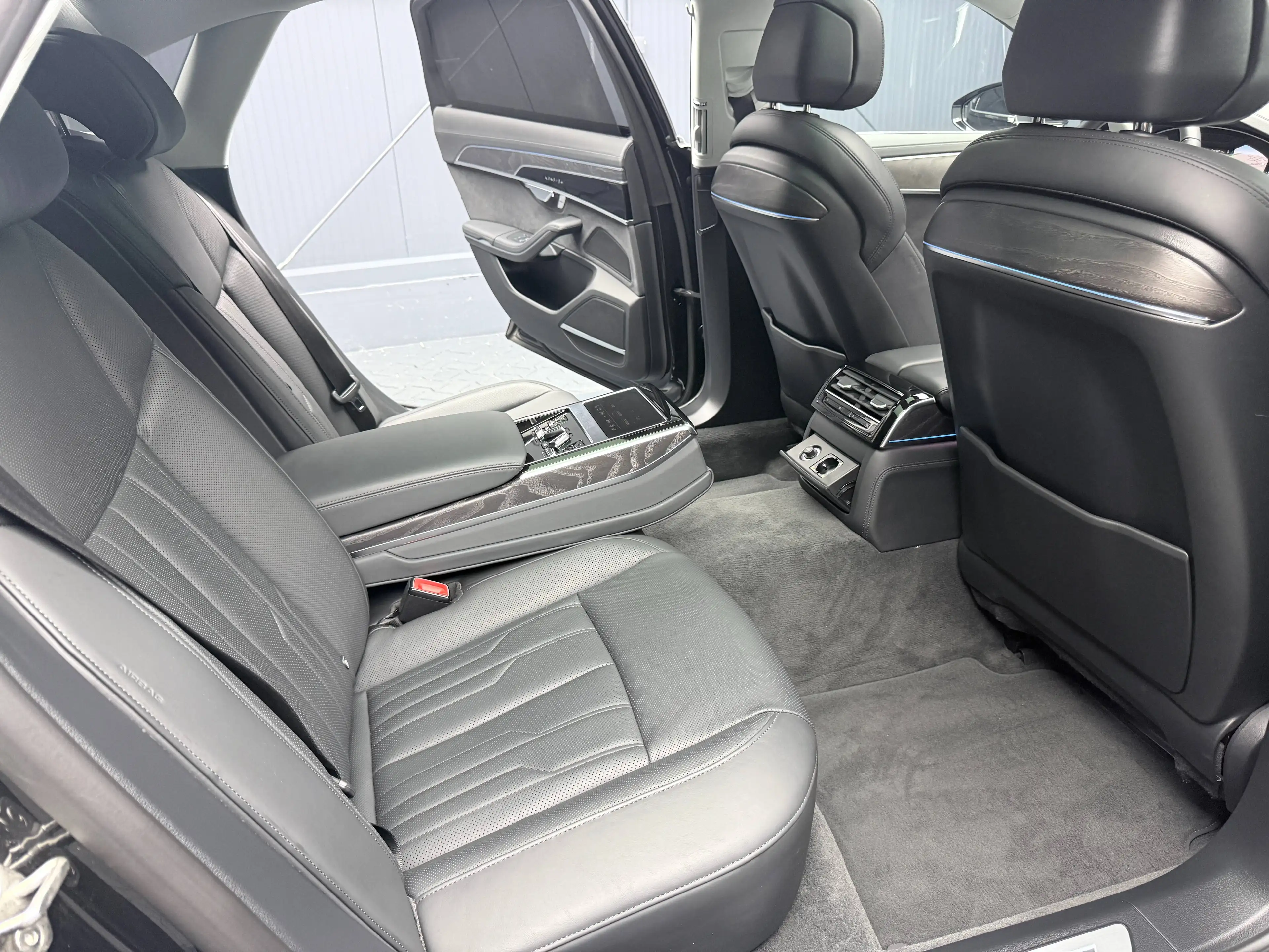 Audi A8 50 TDI L quattro *PANORAMA*TV*B&O*Standhzg*Nachtsicht* — photo 39