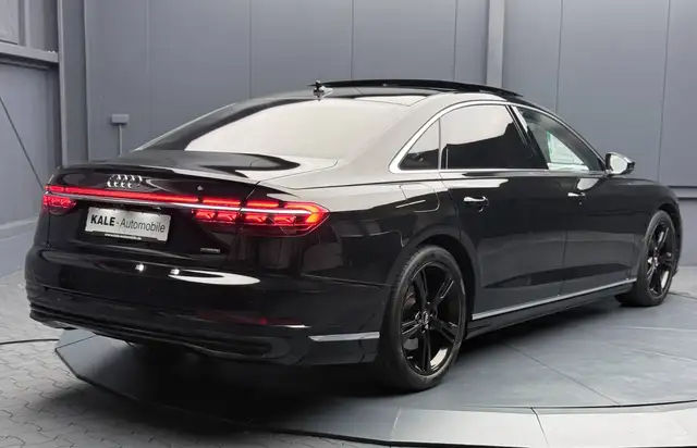 Audi A8 view 6