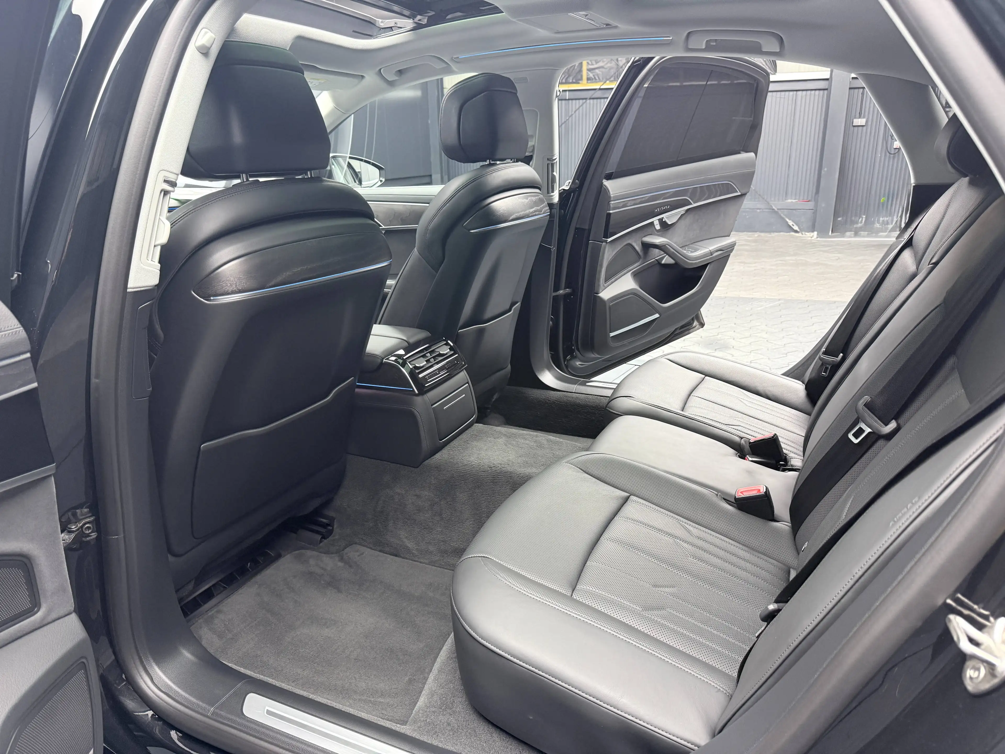 Audi A8 50 TDI L quattro *PANORAMA*TV*B&O*Standhzg*Nachtsicht* — photo 42