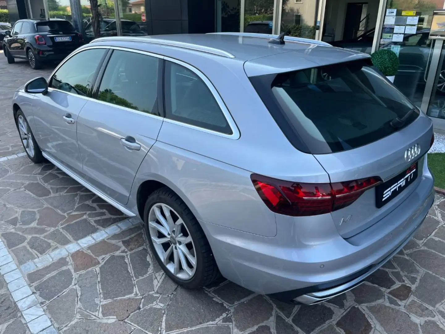 Audi A4 AVANT 35 TDI 163CV S-TRONIC BUSINESS ADVANCED Argento - 2