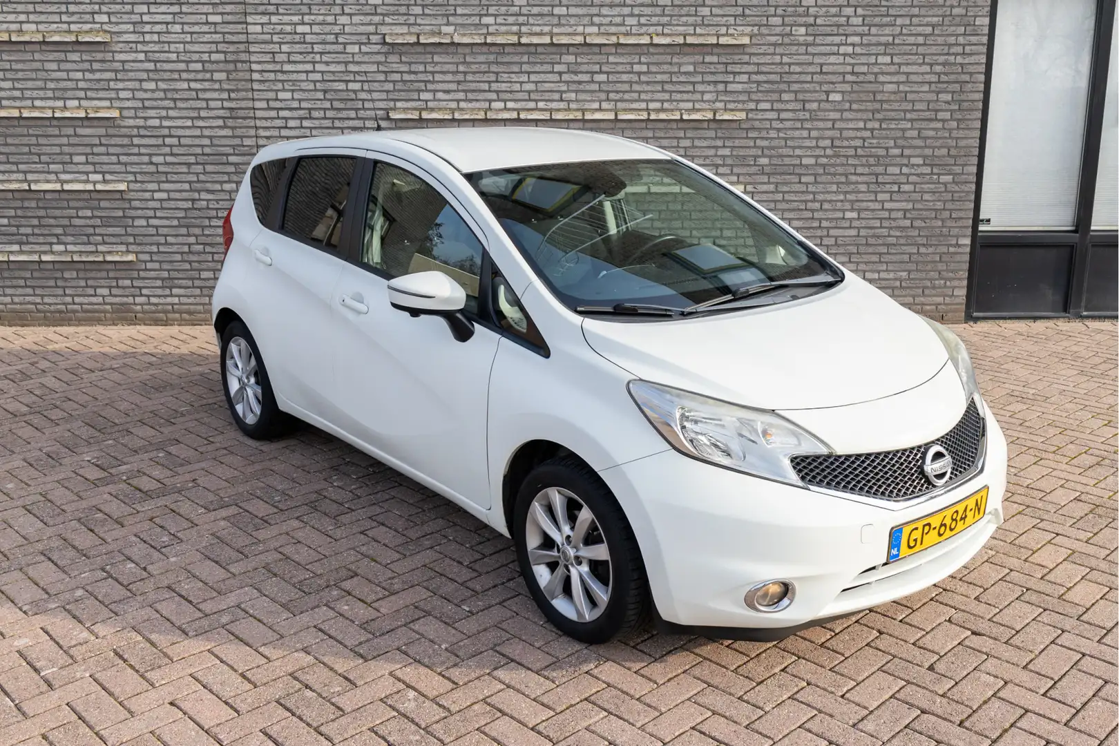 Nissan Note 1.2 DIG-S Connect Edition Automaat Weiß - 2