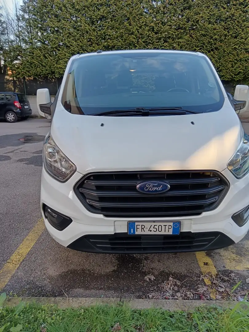 Ford E-Transit con pedana per disabili - 2