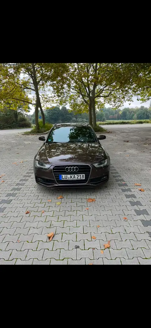 Audi A4 B8 Avant 2.0 TDI quattro S tronic line Sportpaket Braun - 2