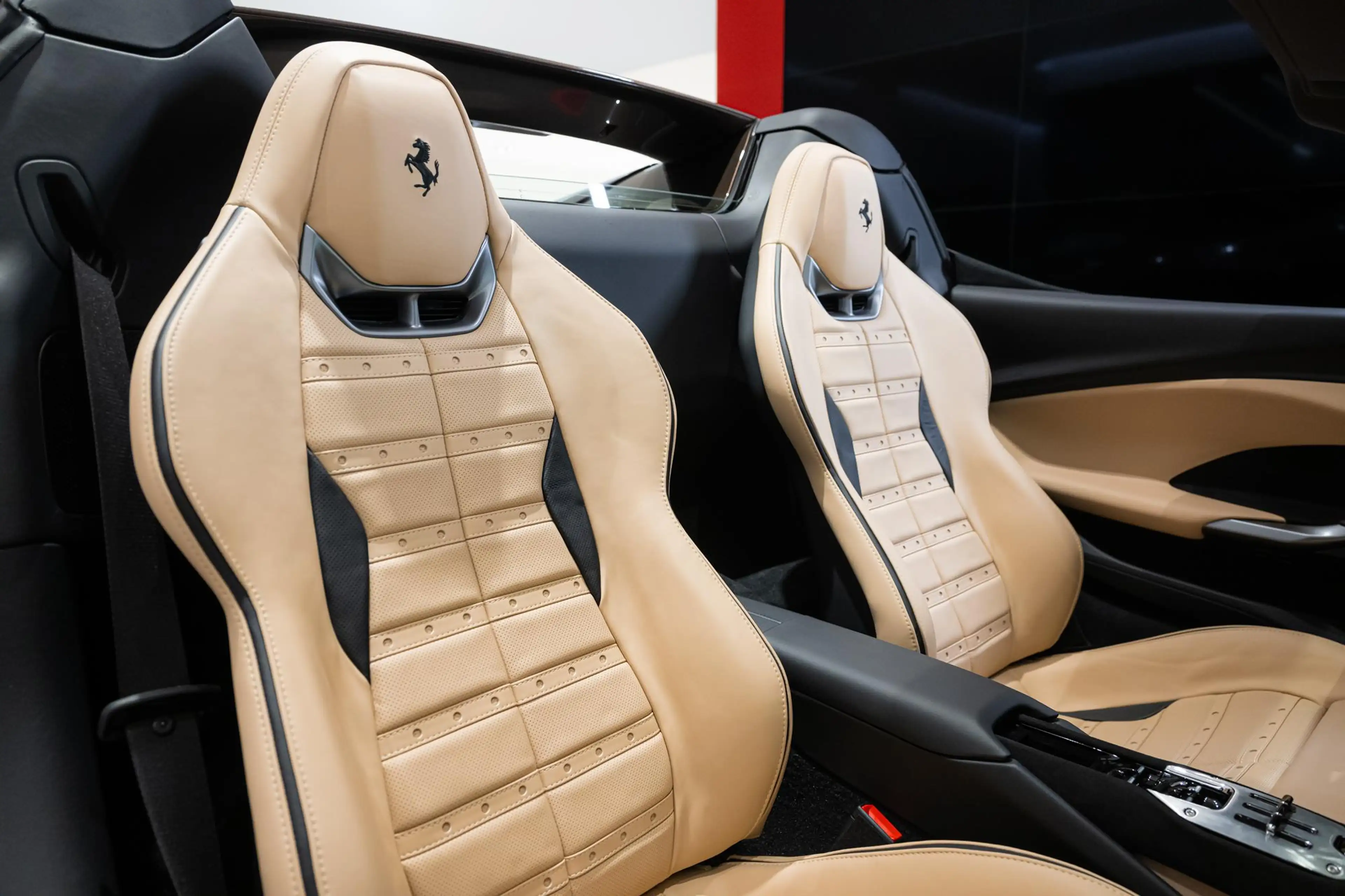 Ferrari 296 GTS - Kroymans Ferrari — photo 8