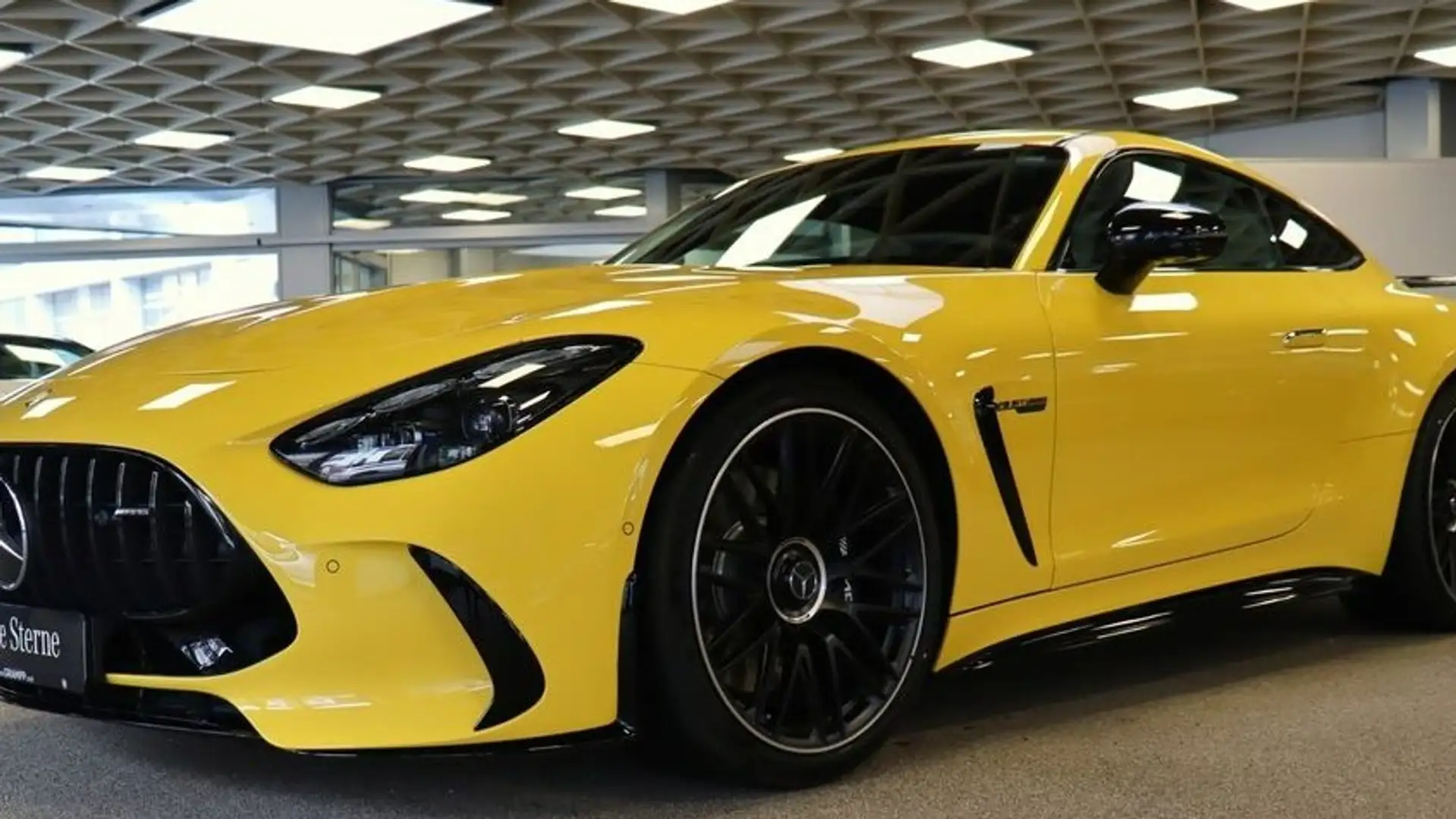 Mercedes-Benz AMG GT Coupé 63 S 4Matic+ Amarillo - 2