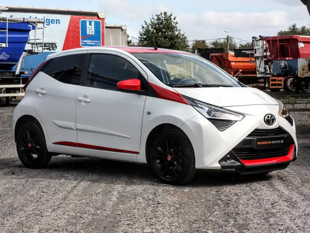Toyota Aygo 1.0 VVT xplayII/ CruiseControl/ Carplay/ Camera/ DAB+/ Airco/ etc