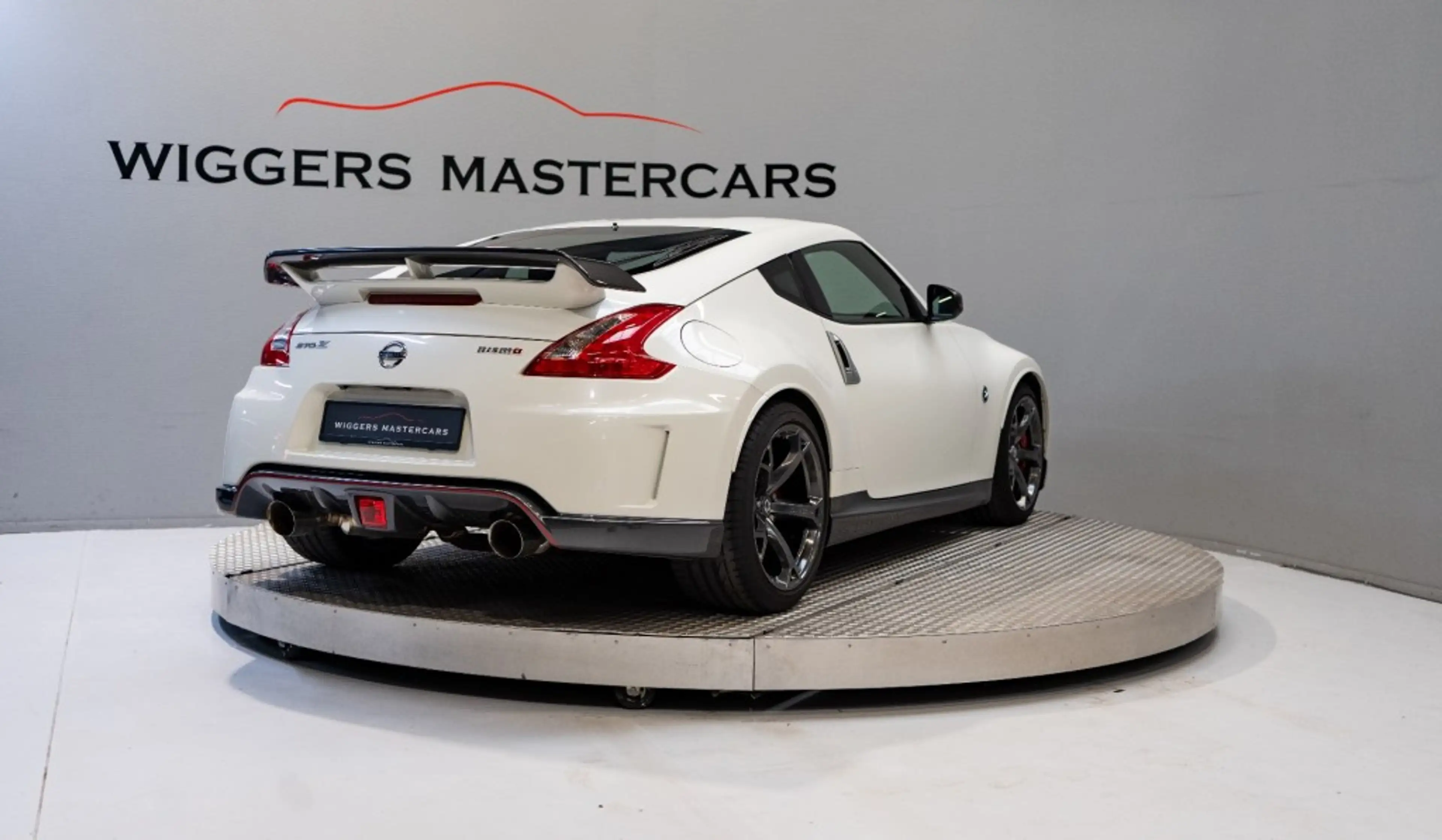 Nissan 370Z 3.7 V6 24V NISMO 344 PK Nr.313, Keyless, Bose soun — photo 21