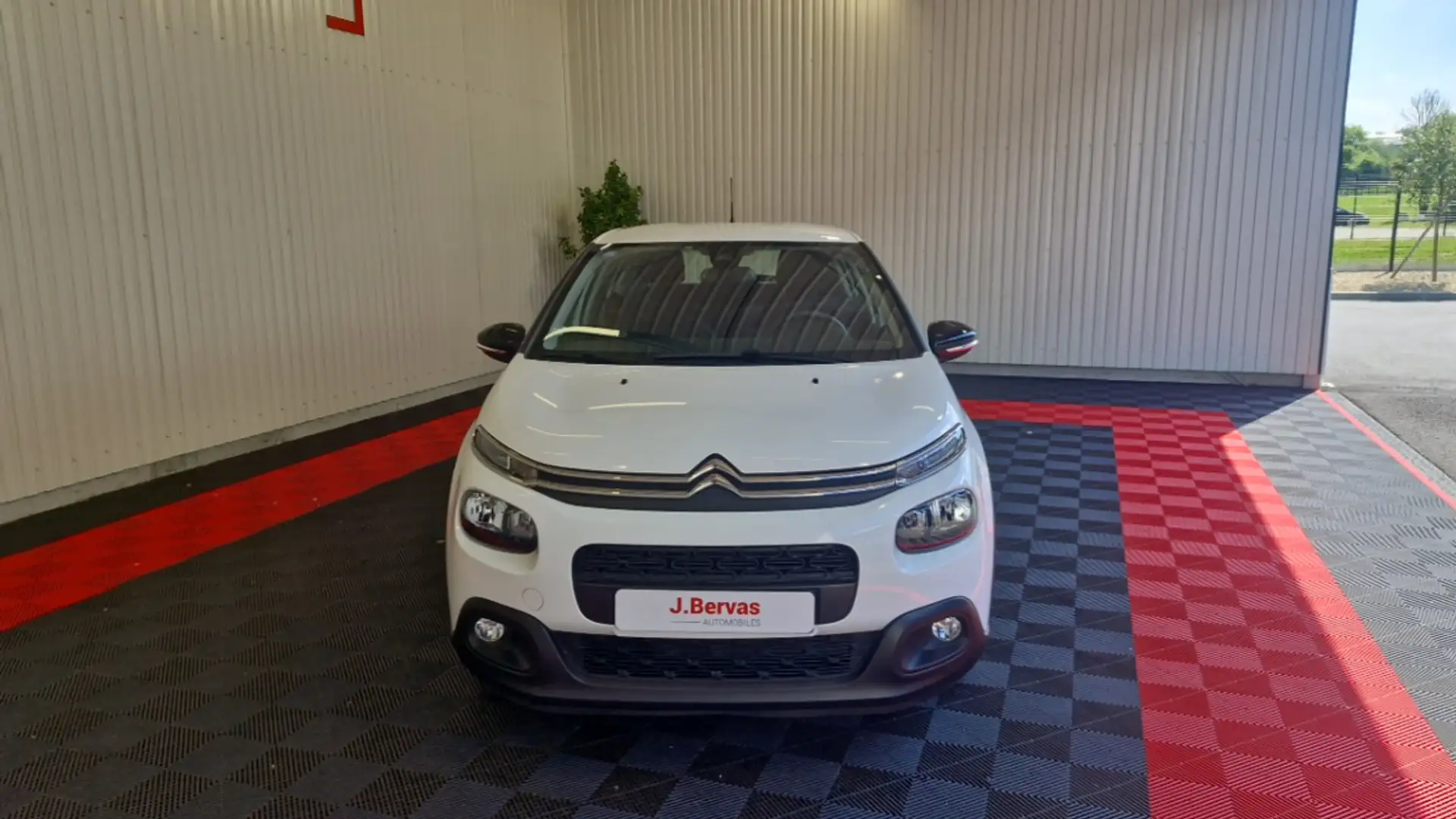 Citroen C3 SOCIETE PURETECH 82 SS FEEL NAV Blanc - 2