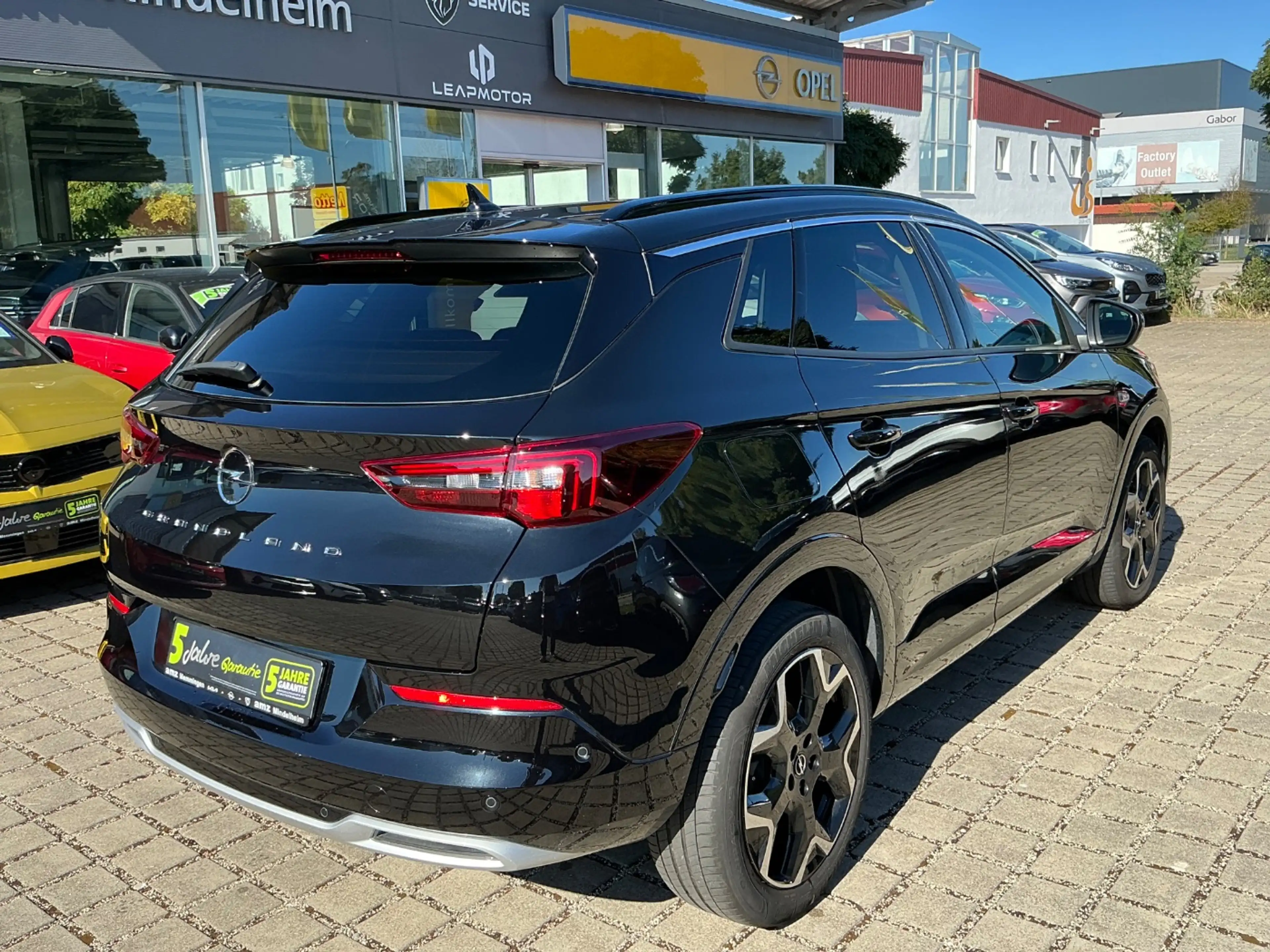 Opel Grandland 1.2 Turbo Ultimate LED+Navi+SHZ+360+LM — photo 5