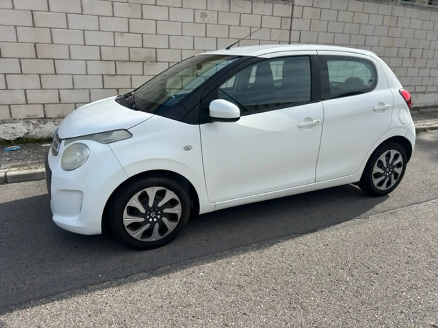 Citroen C1 1.2 PureTech Feel Edition Blanc - 1