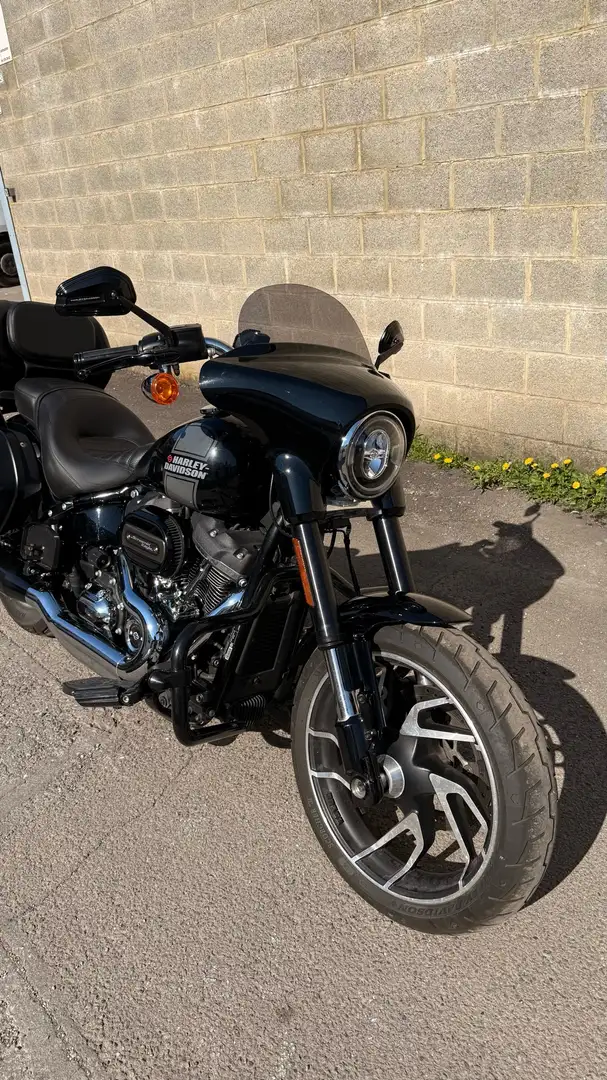 Harley-Davidson Sport Glide Zwart - 1