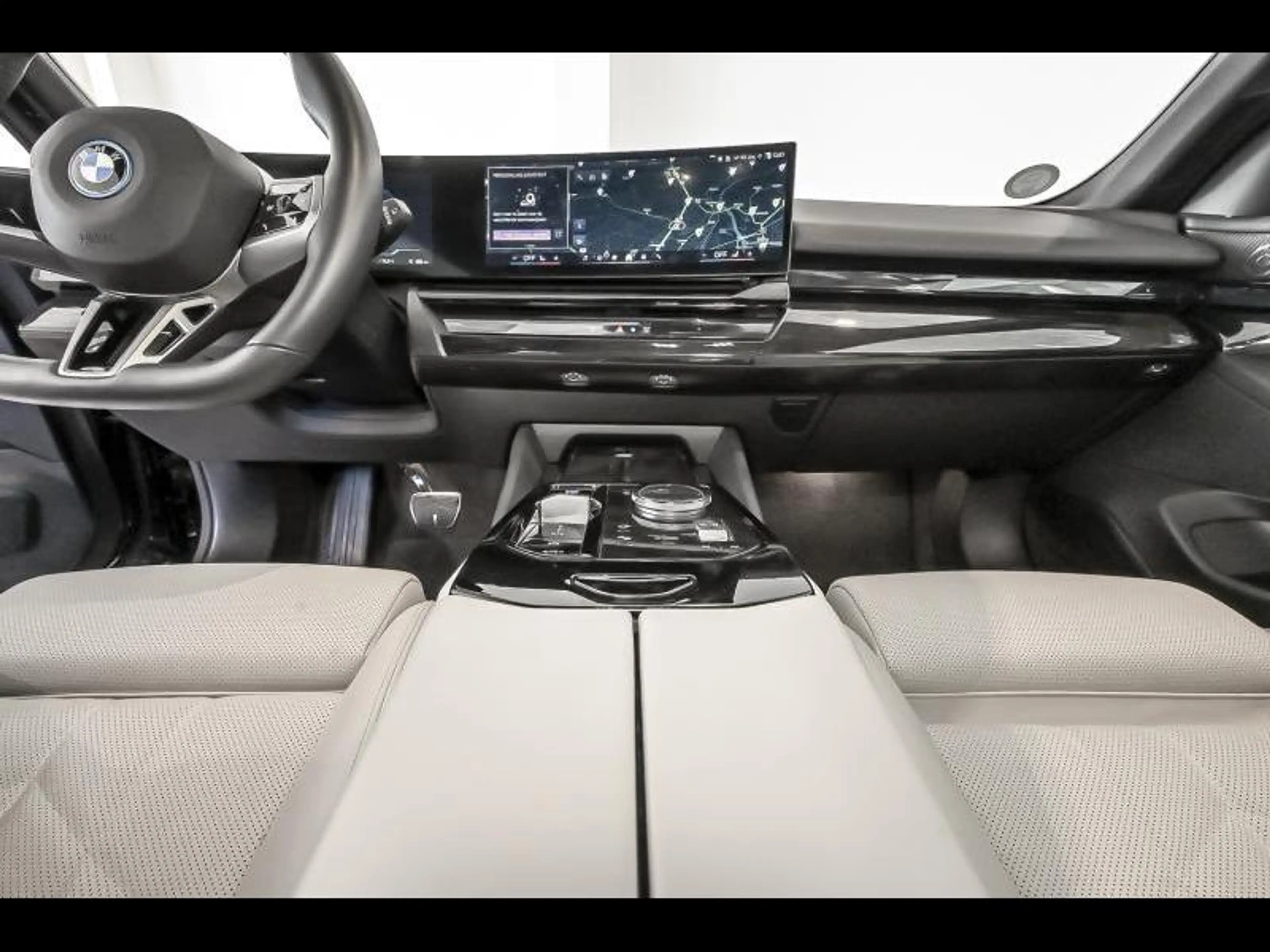 BMW i5 eDrive40|Msport|Th|Dass+|H&K|Cam — photo 7