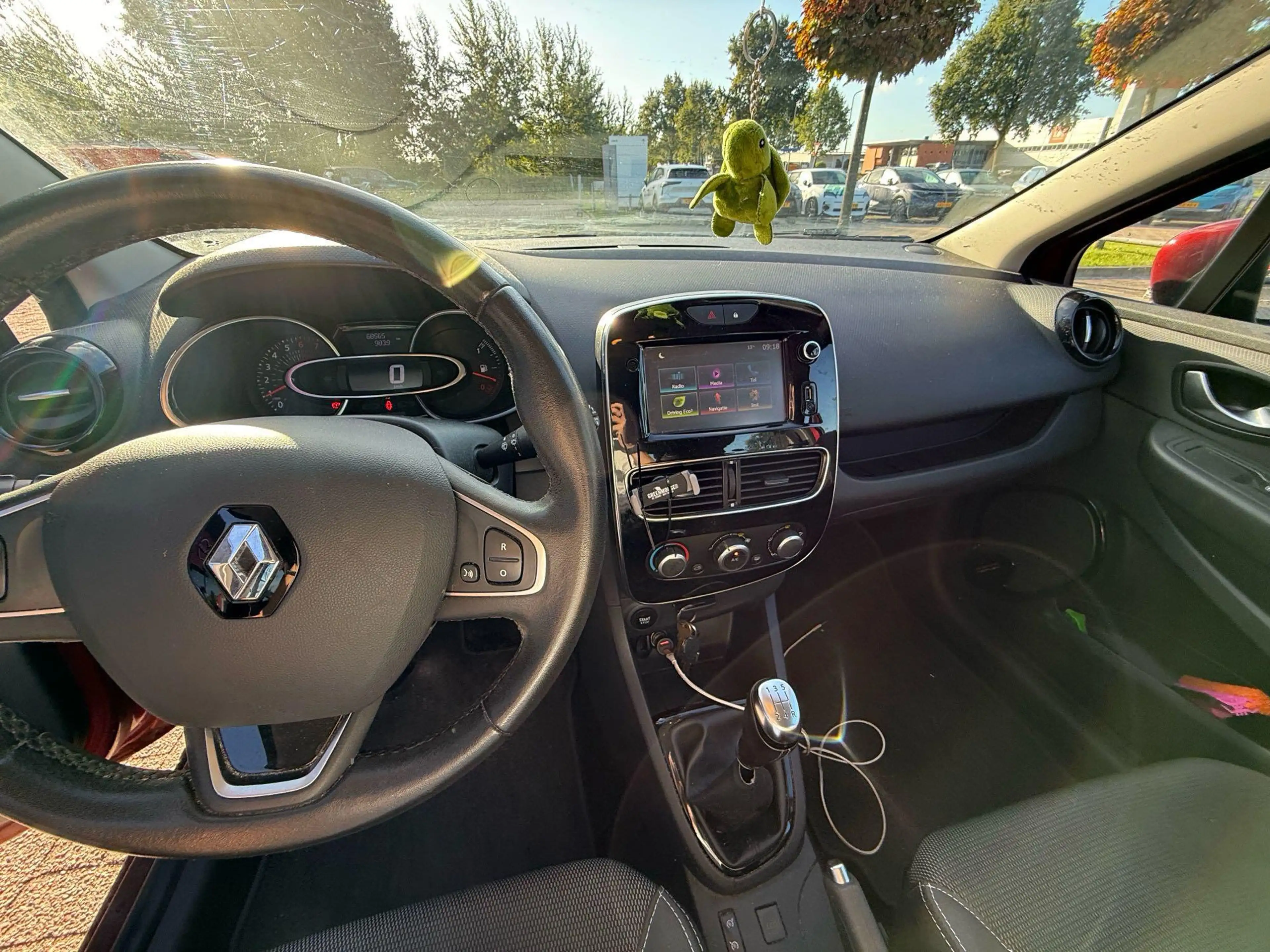 Renault Clio Energy TCe 90 Zen Eco2 | Design Pack 16'' Noir | N — photo 9