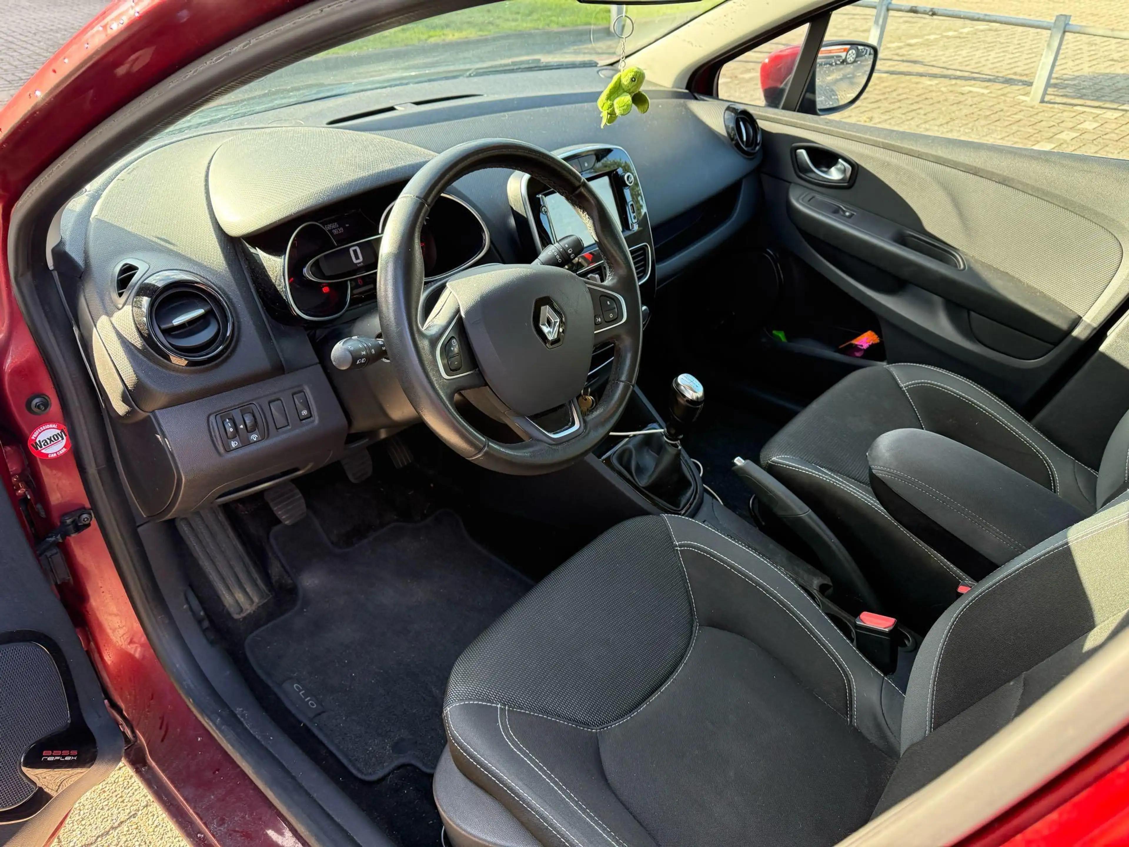 Renault Clio Energy TCe 90 Zen Eco2 | Design Pack 16'' Noir | N — photo 8